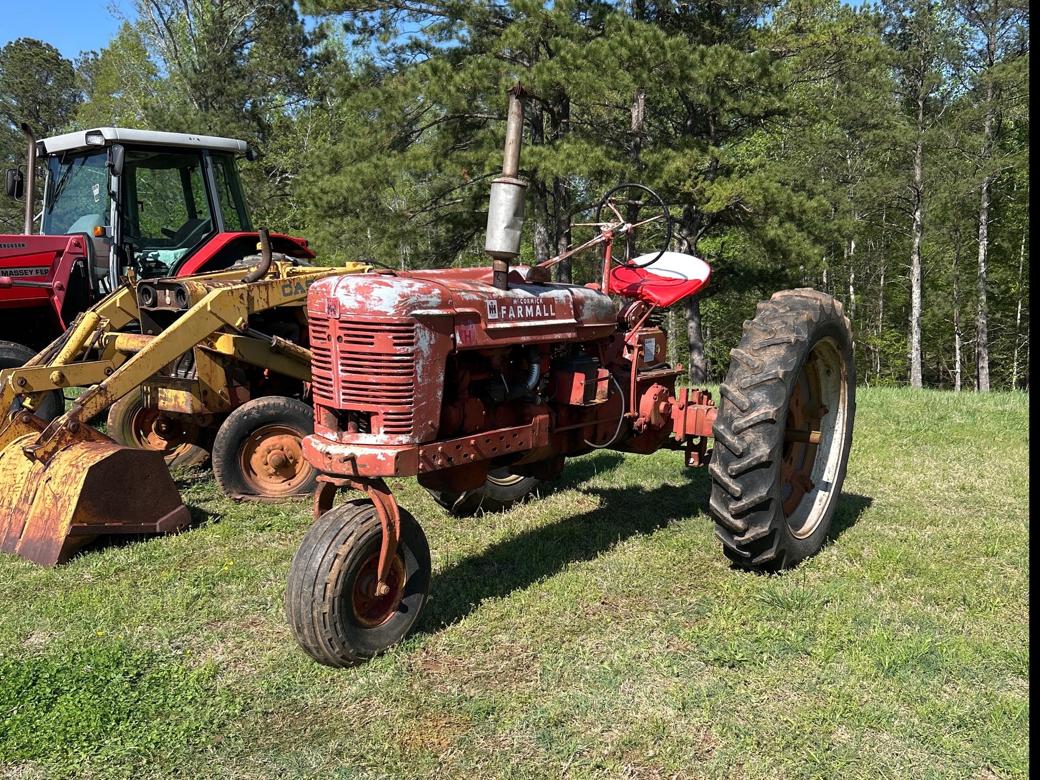 Spring antique and farm machinery auction at Dinky