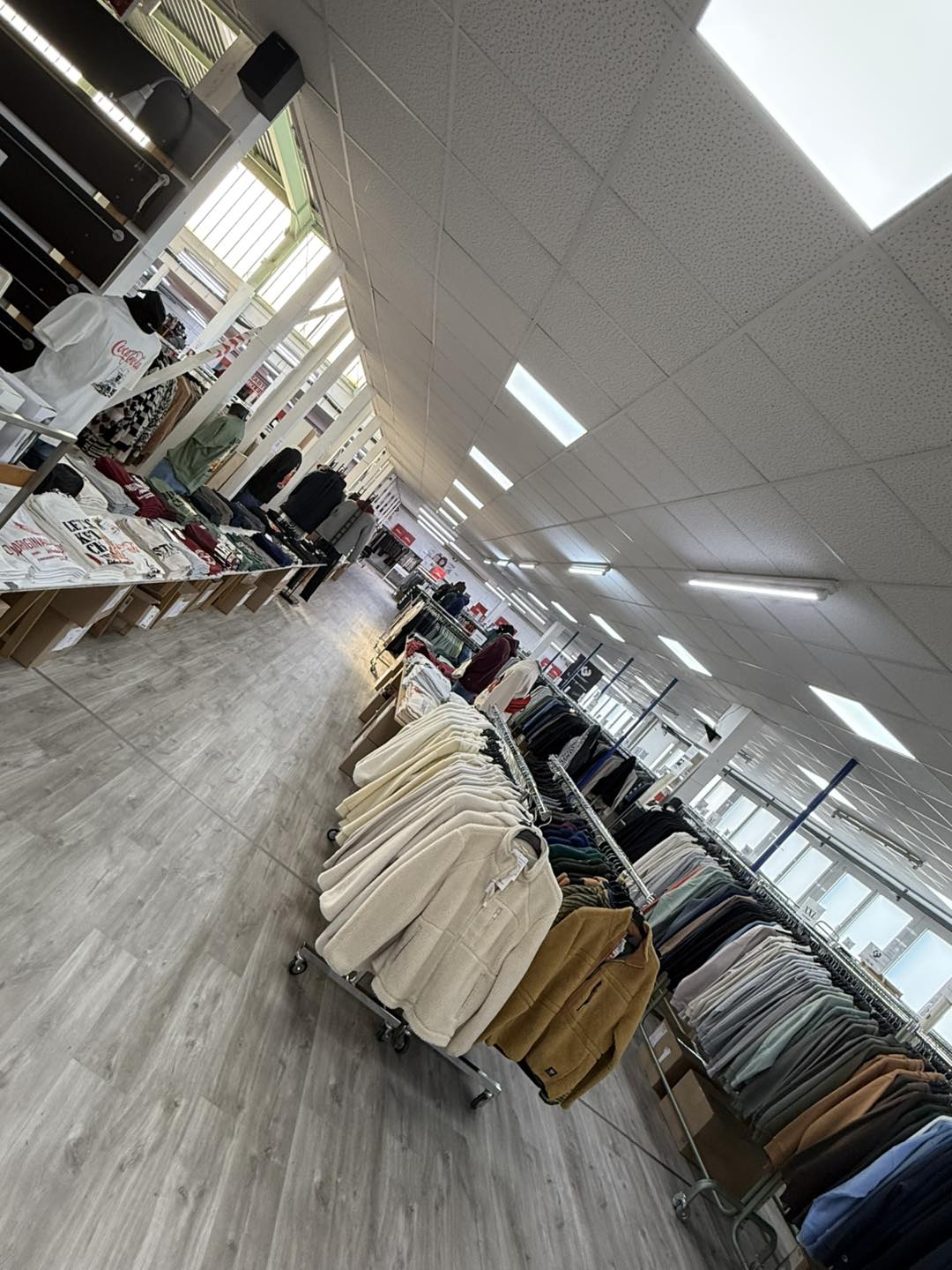 Schne Maerz Strickwaren Lagerverkauf Ebenbild