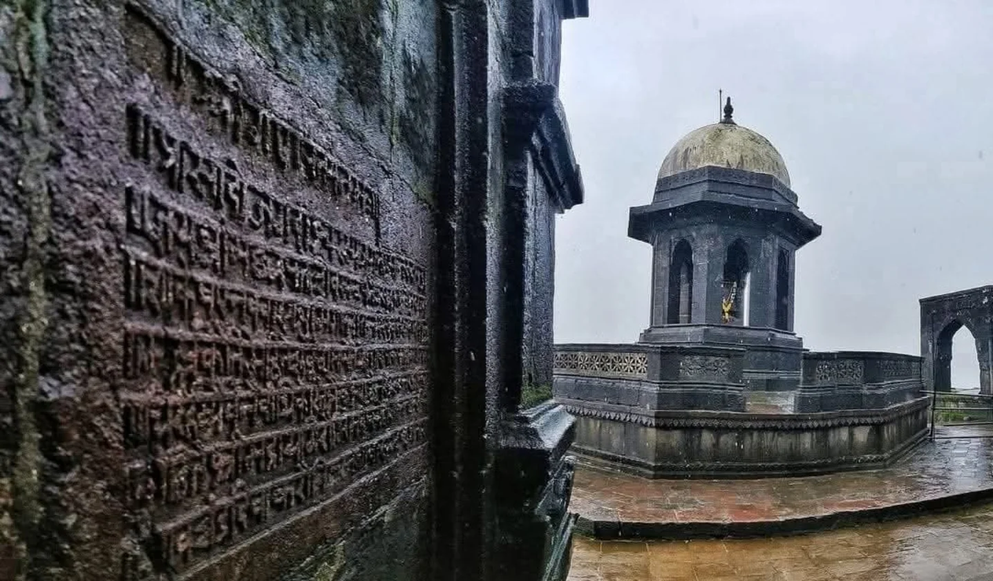 स्वराज्य माझ्या राजांच - जिथं समशेर गाजवायची होती तिथे समशेर गाजवली
