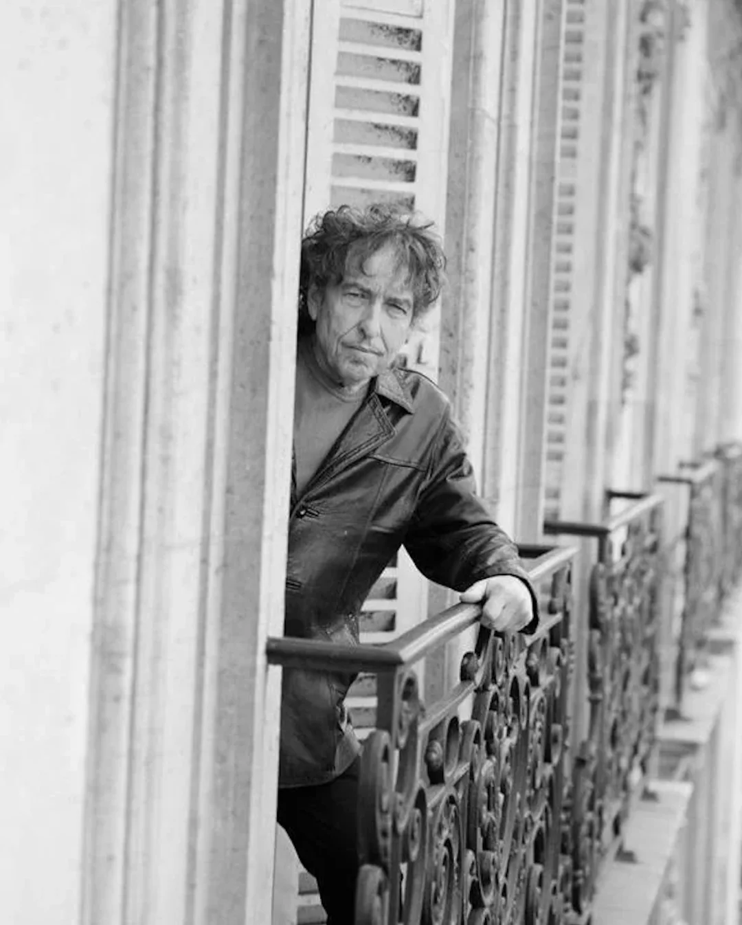 Bob - Tonight Bob Dylan takes to the stage in Paris, France for the 2nd ...