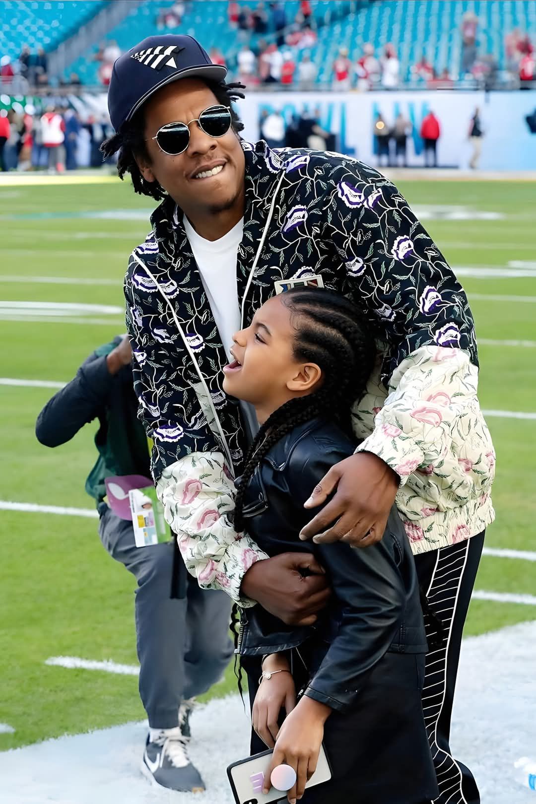 Enjoy - Jay Z et Sa Princess 🙌👑 le King Mufasa nice pictures 📸 . # ...
