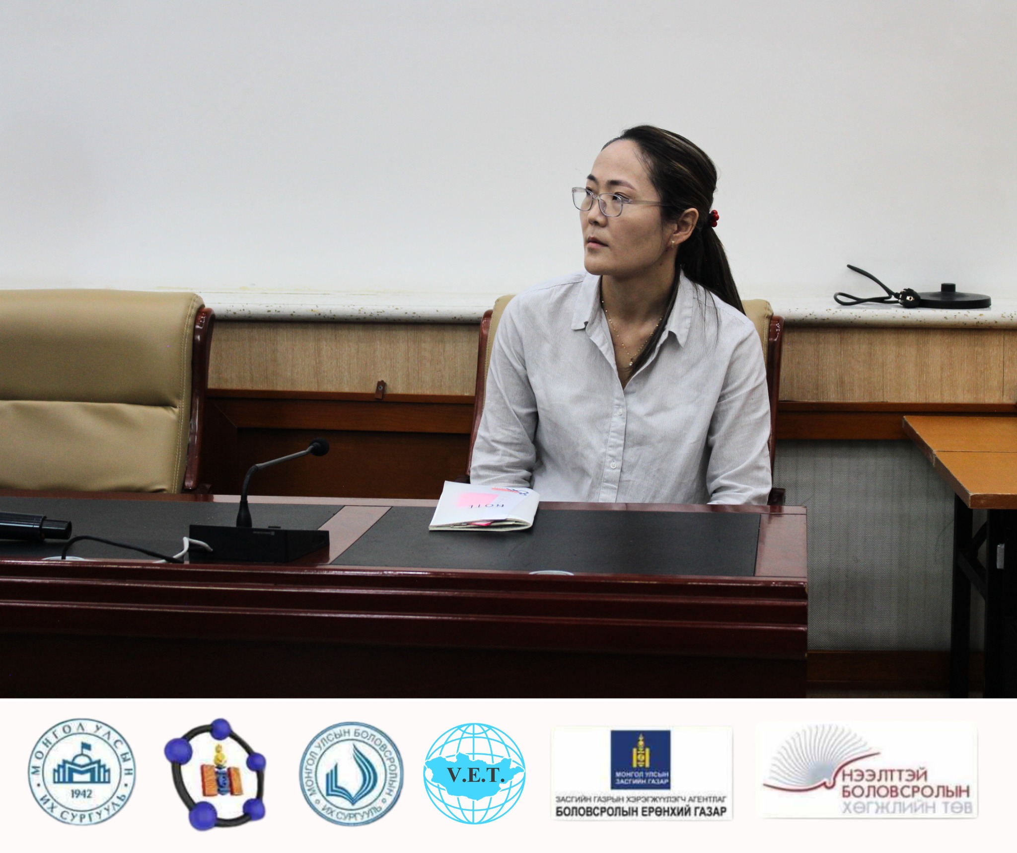 Geogebra Institute of Mongolia - Хичээлийн сэдэв: Өнцгийн радиан хэмжээ ...