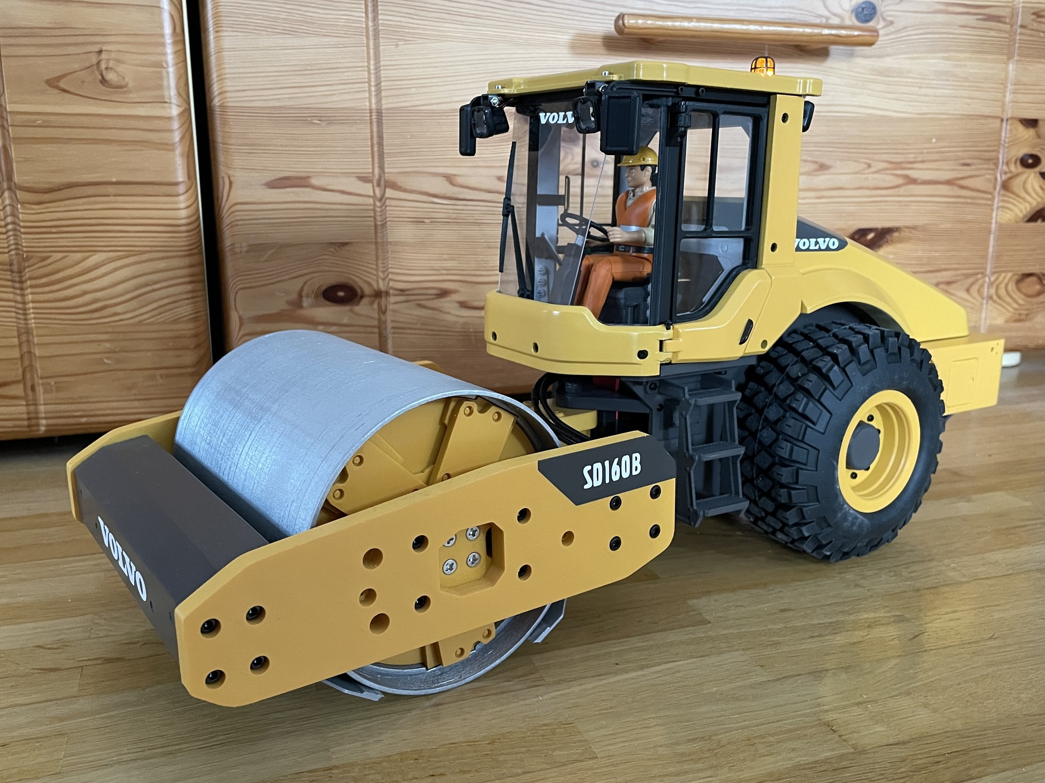 Modèle Réduit Volvo SD160B Steam Roller Majorette - Échelle 1:87 - 2025 - Neuf Sous Boîte
