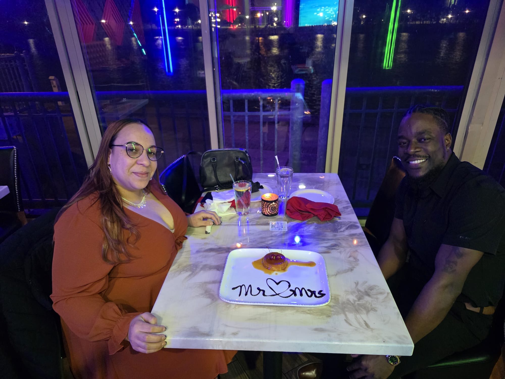 809 sports bar and restaurant | Rochester NY