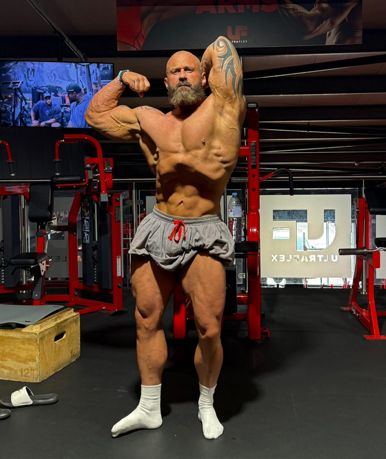 No hype. Just heavy. 5% Nutrition. 🌎 Rich Piana 5% Nutrition