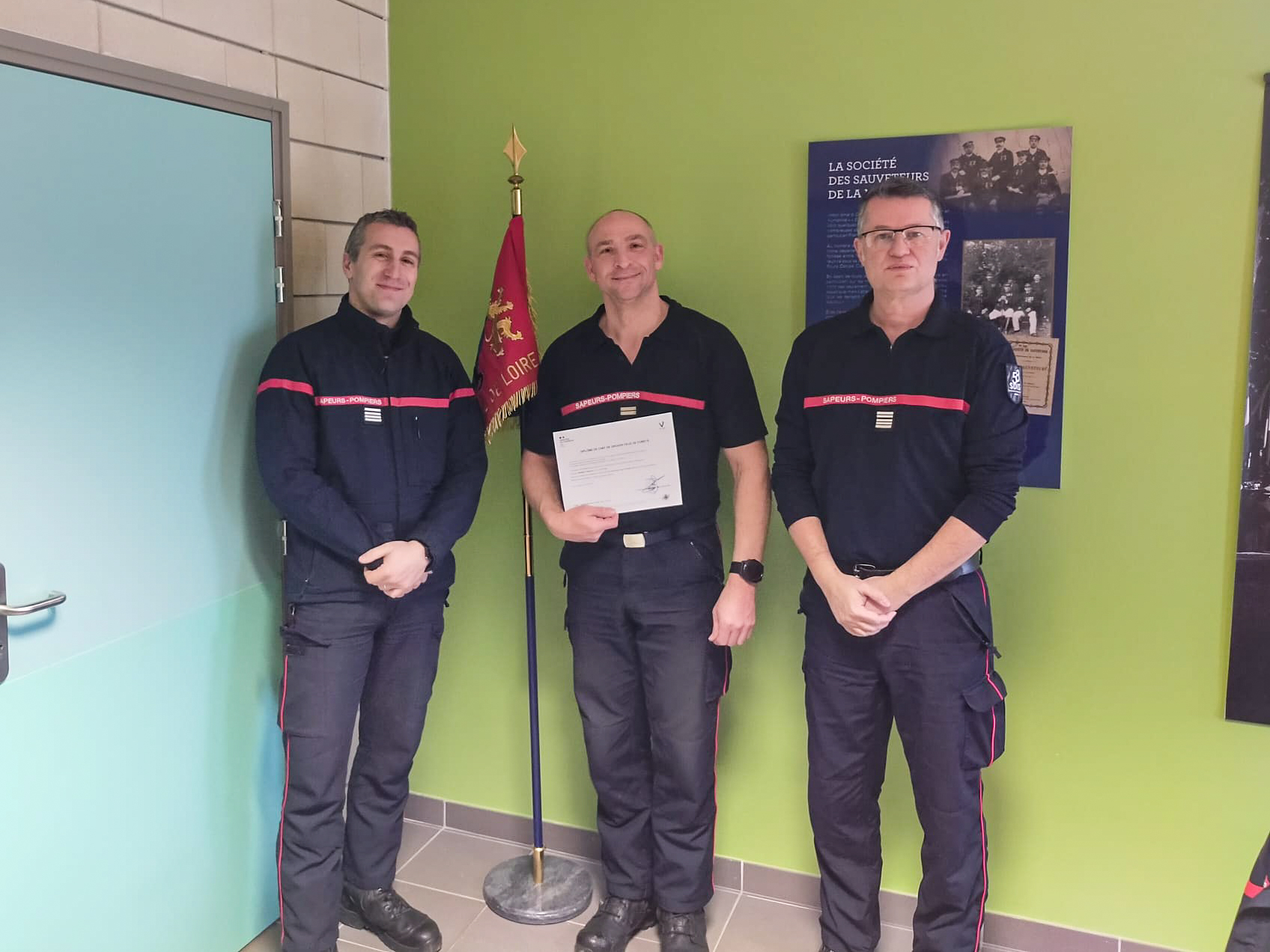Sapeurs-Pompiers - 🔥 Félicitations au Lieutenant Hors Classe Raphaël ...