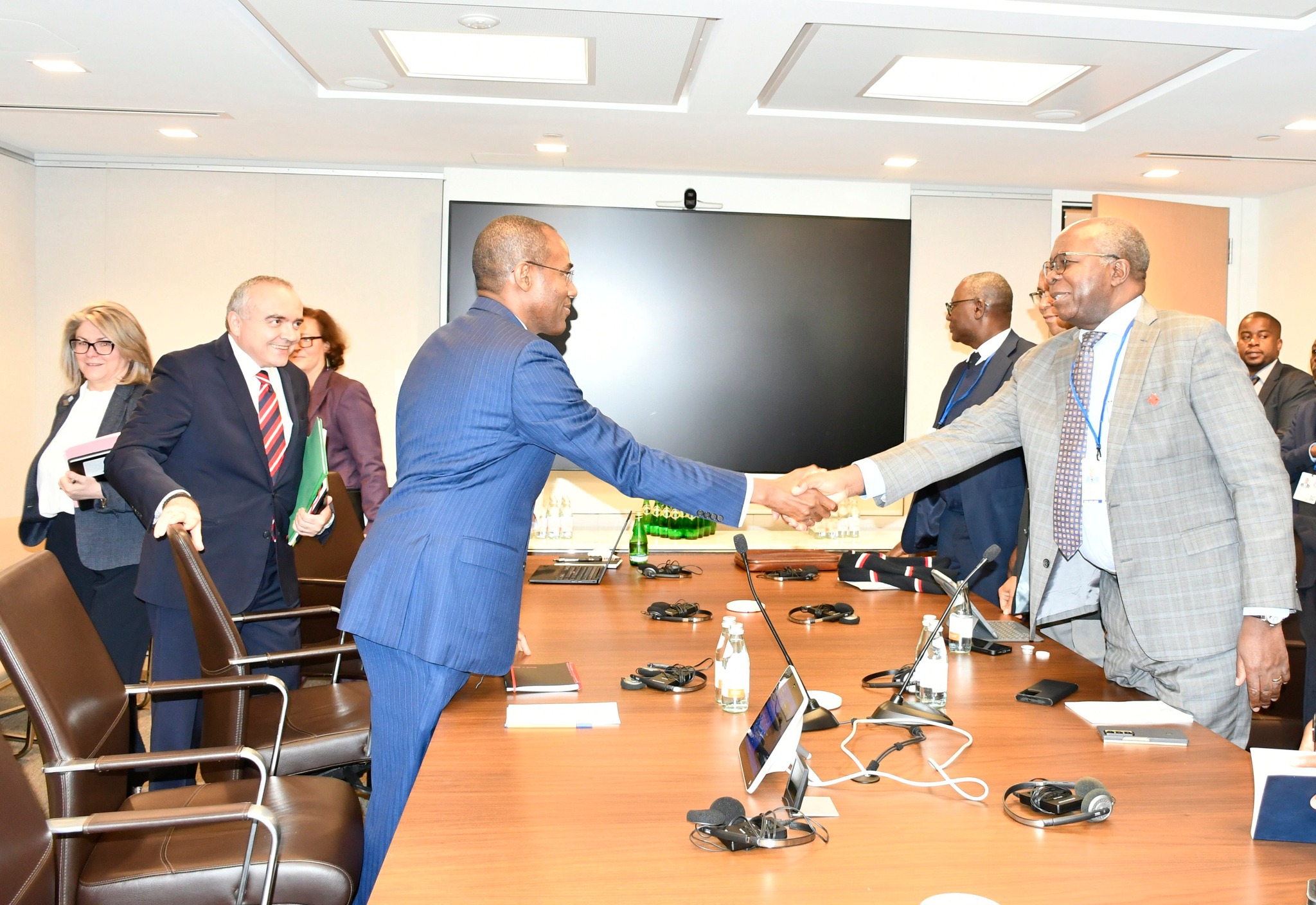ZAMBIA EARNS GLOBAL PRAISE AS REFORMS DELIVER STABILITY, CONFIDENCE ...