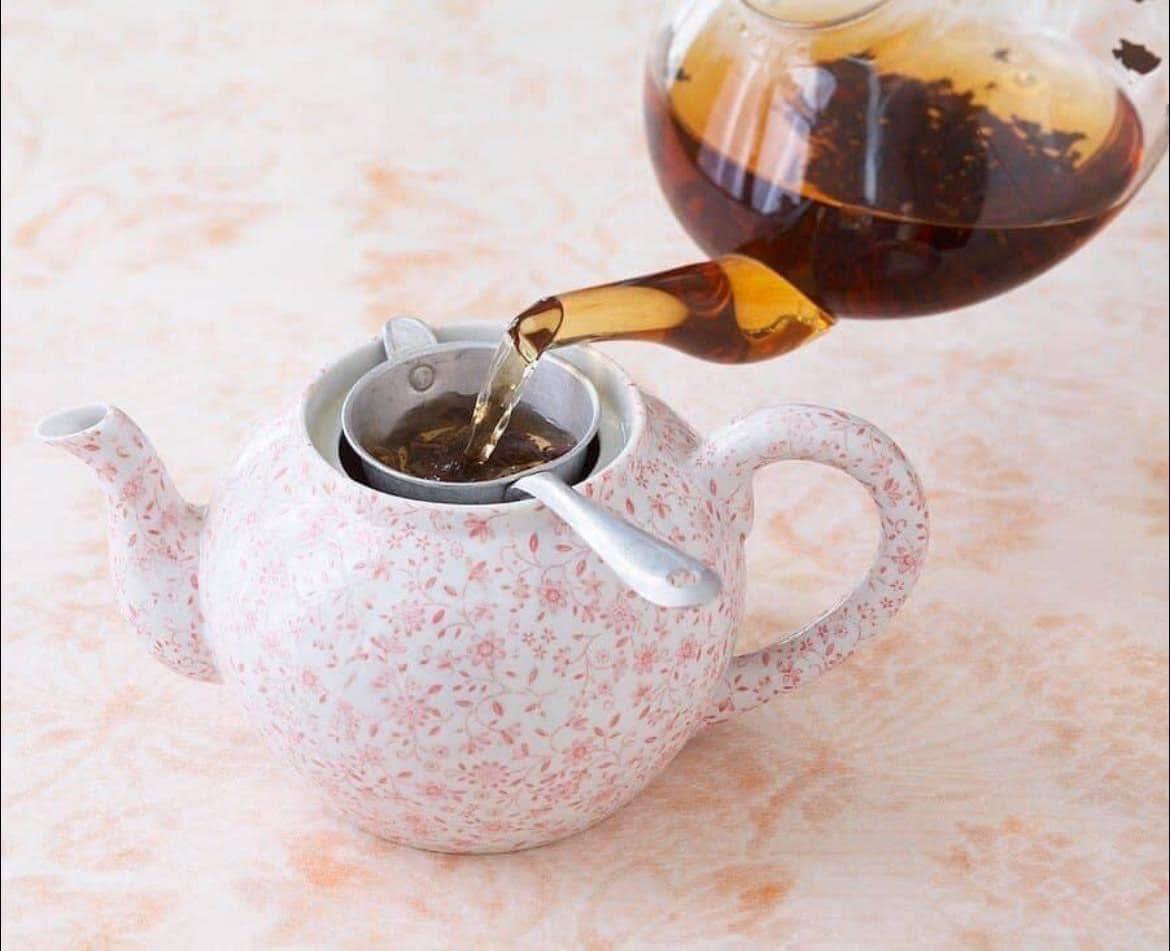 Kitchen Chat Thursday | I am a fan of decanting tea | Facebook