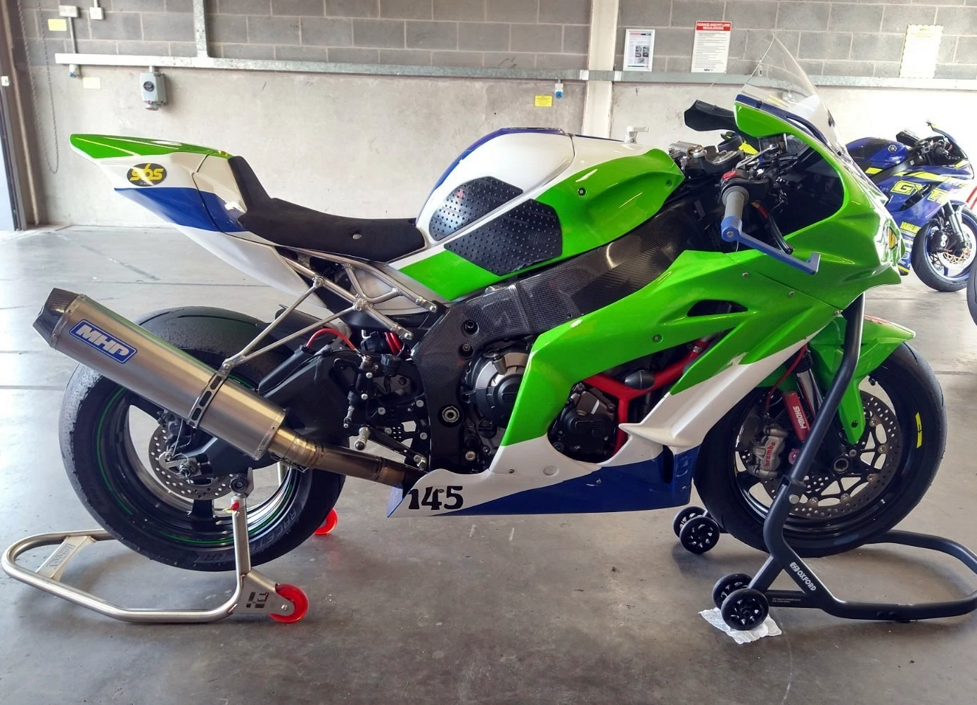 Ad: 2017 Kawasaki ZX-10R race/ track bike with V5 On eBay here