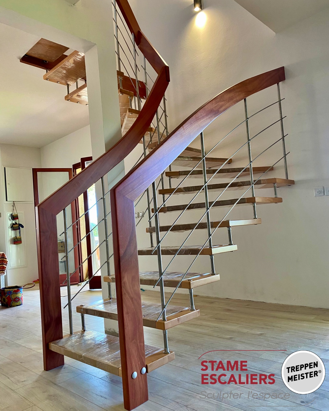 stame-escalier-r-union-le-tampon-r-union