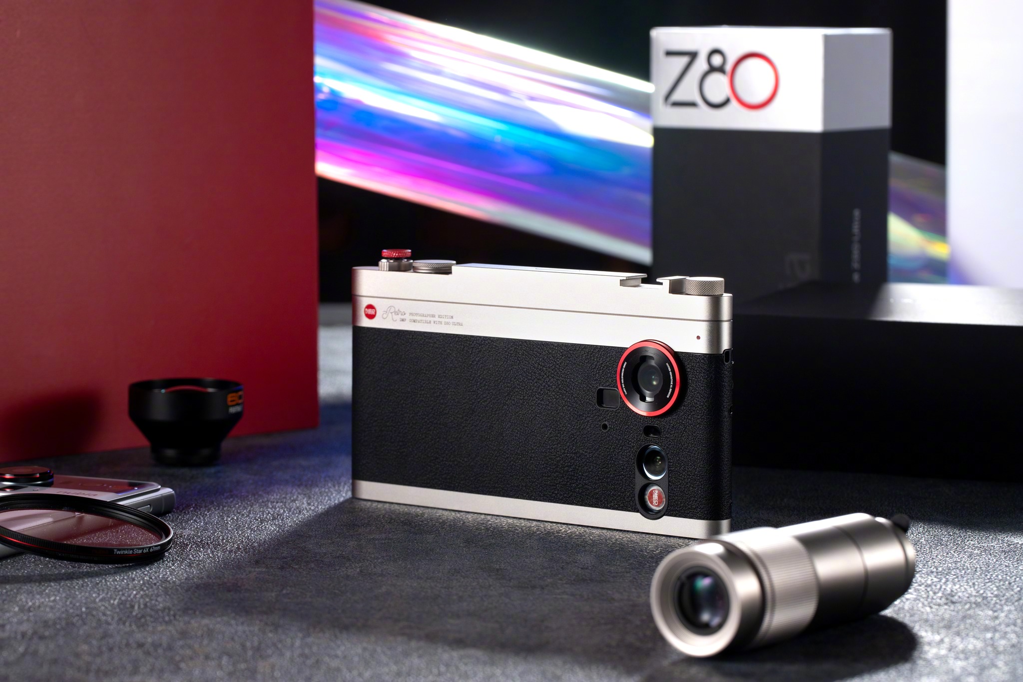 Grip it. Extend it. Frame it. The Photography Kit turns your nubia