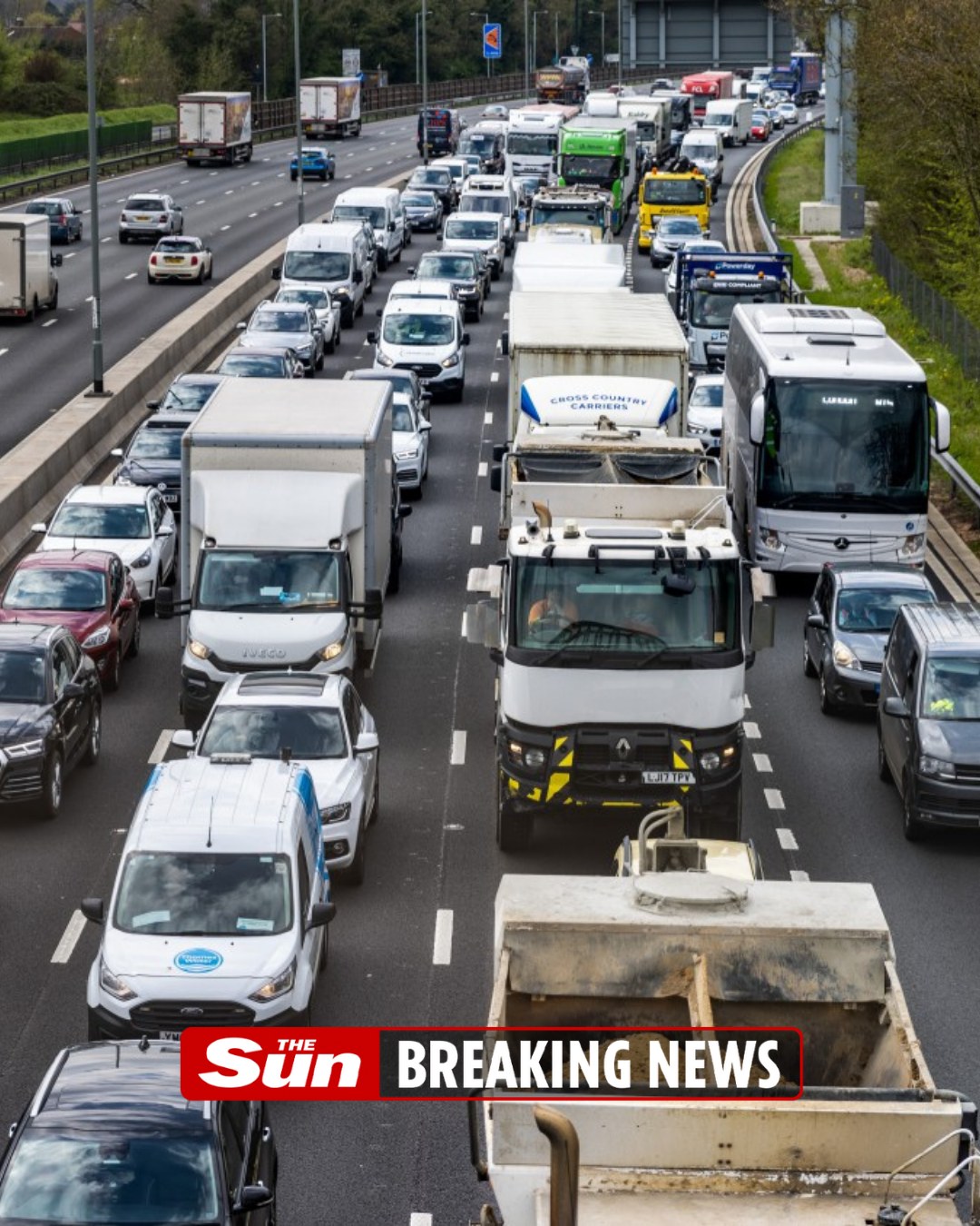 The Sun - Major motorway closed in both directions | Facebook