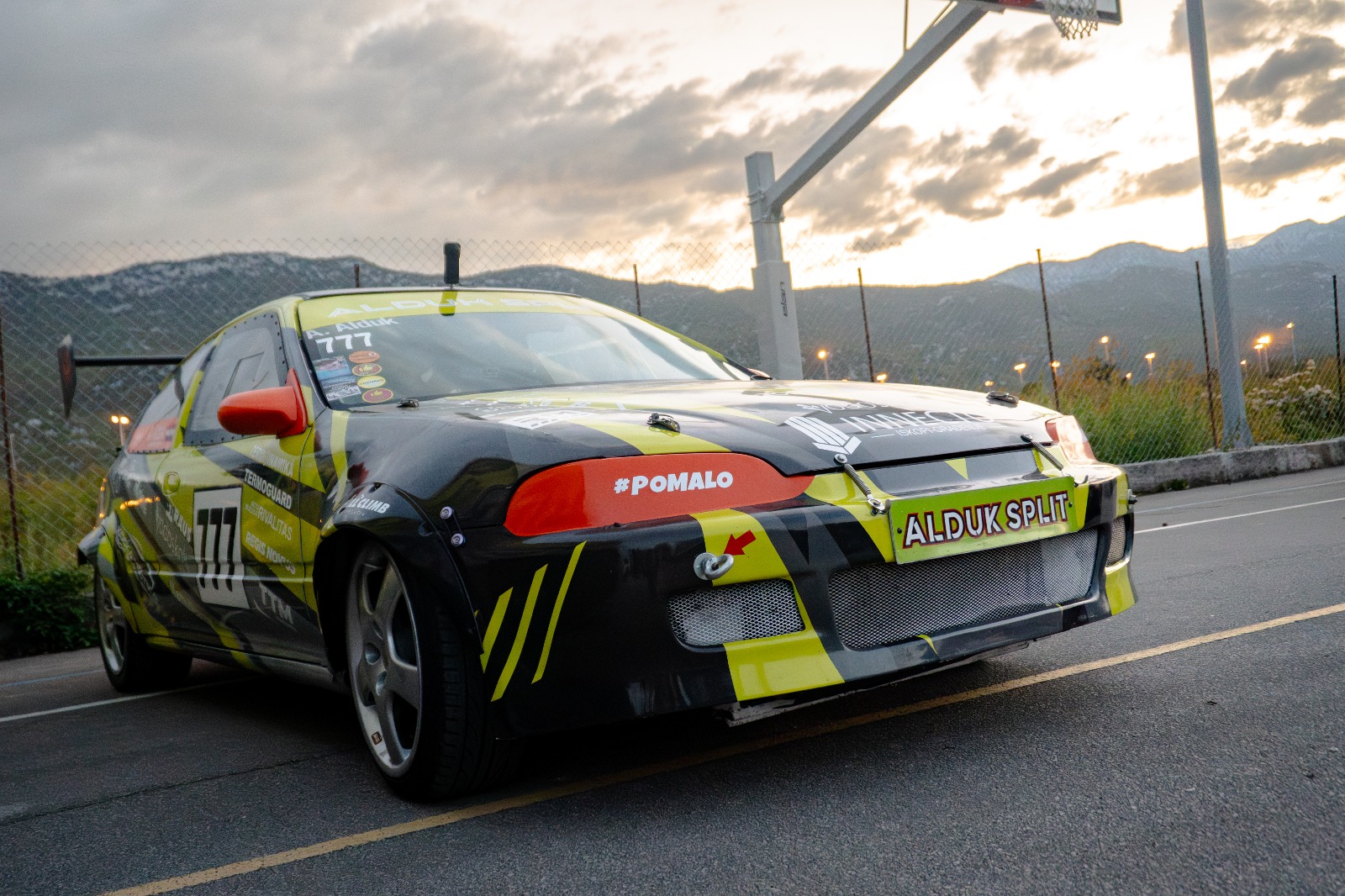AMK Racing Team Ploče