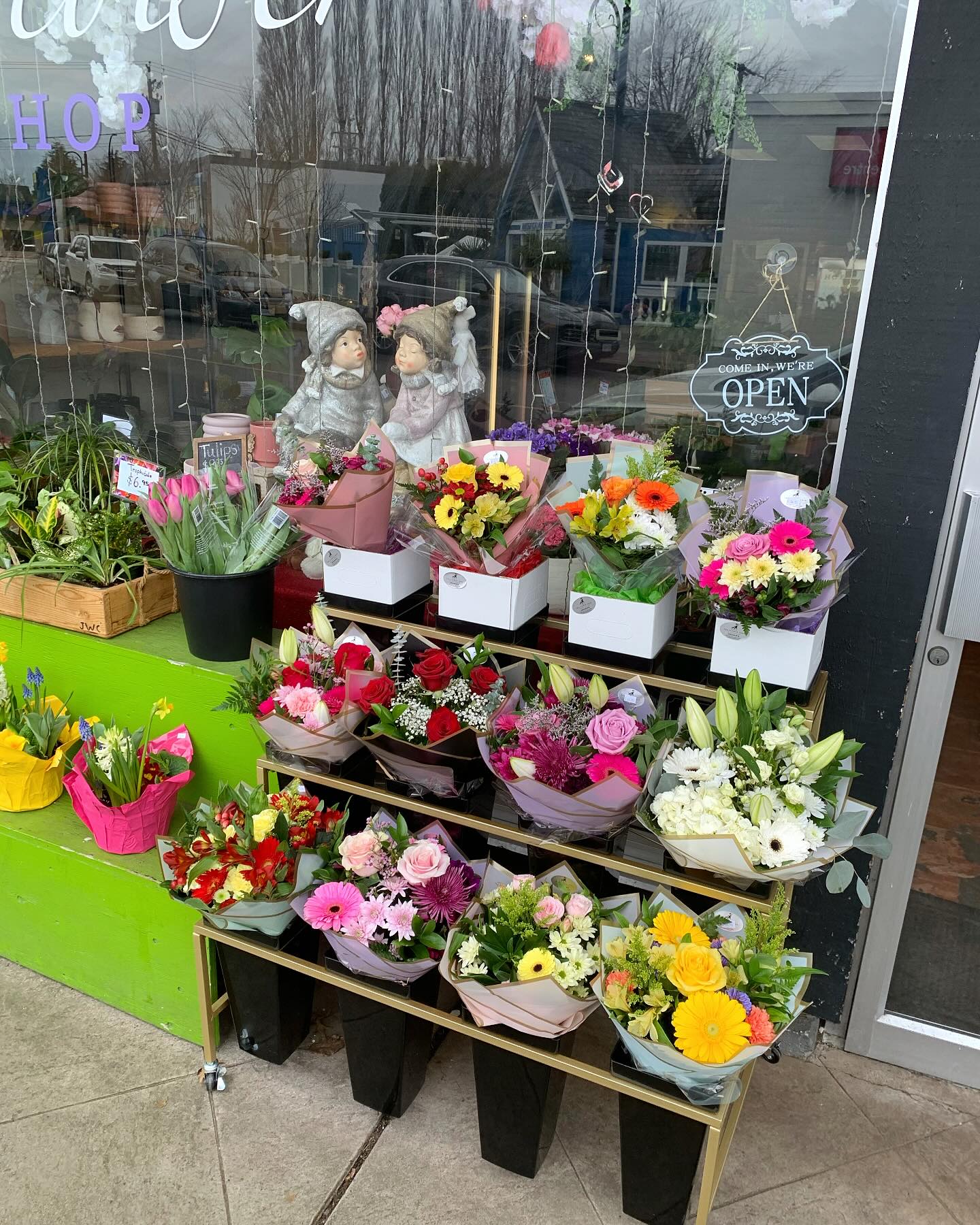 The Flower Shop in the Village | Ladner BC