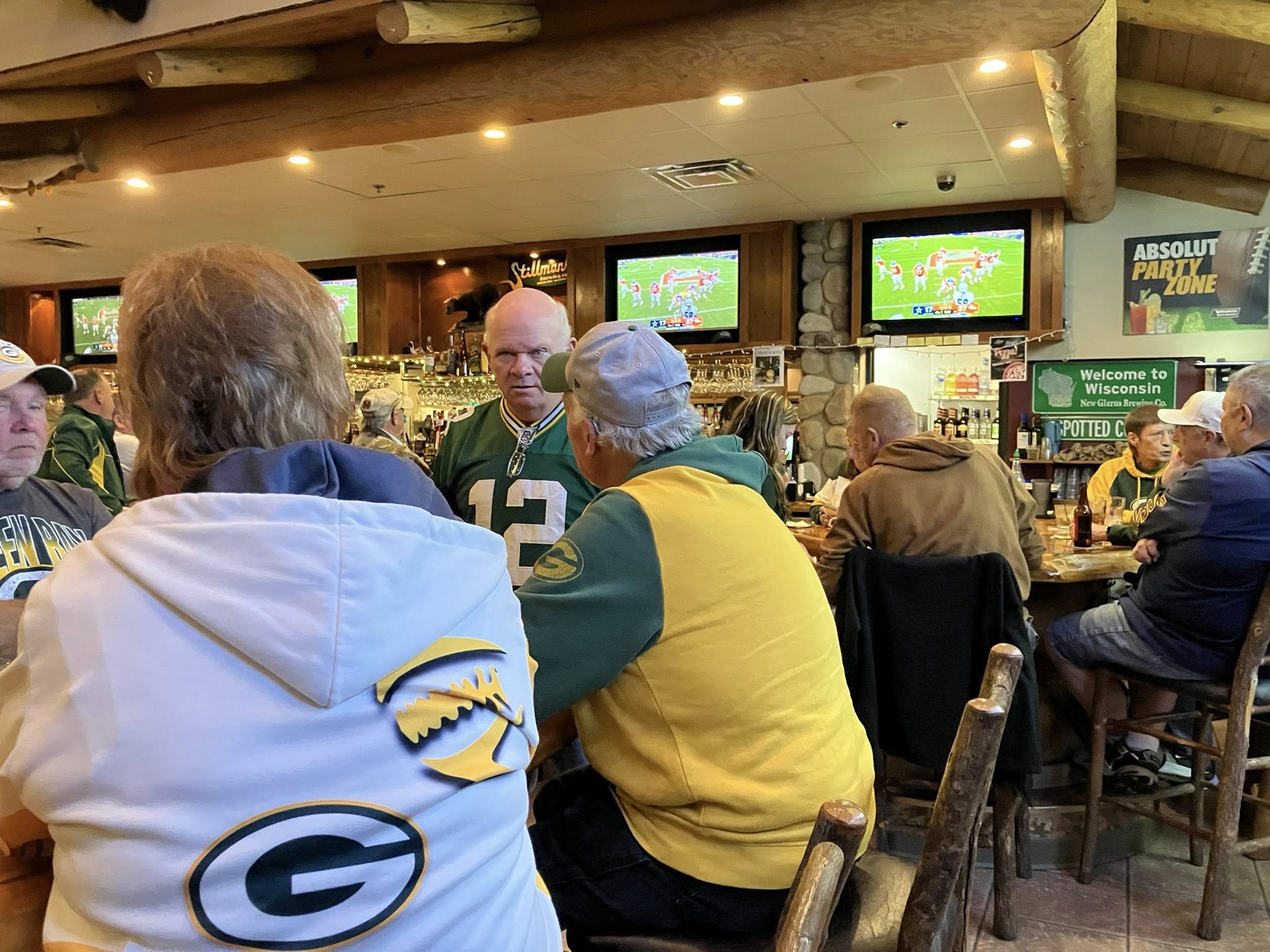 Breakaway Bar & Grill | Embarrass WI