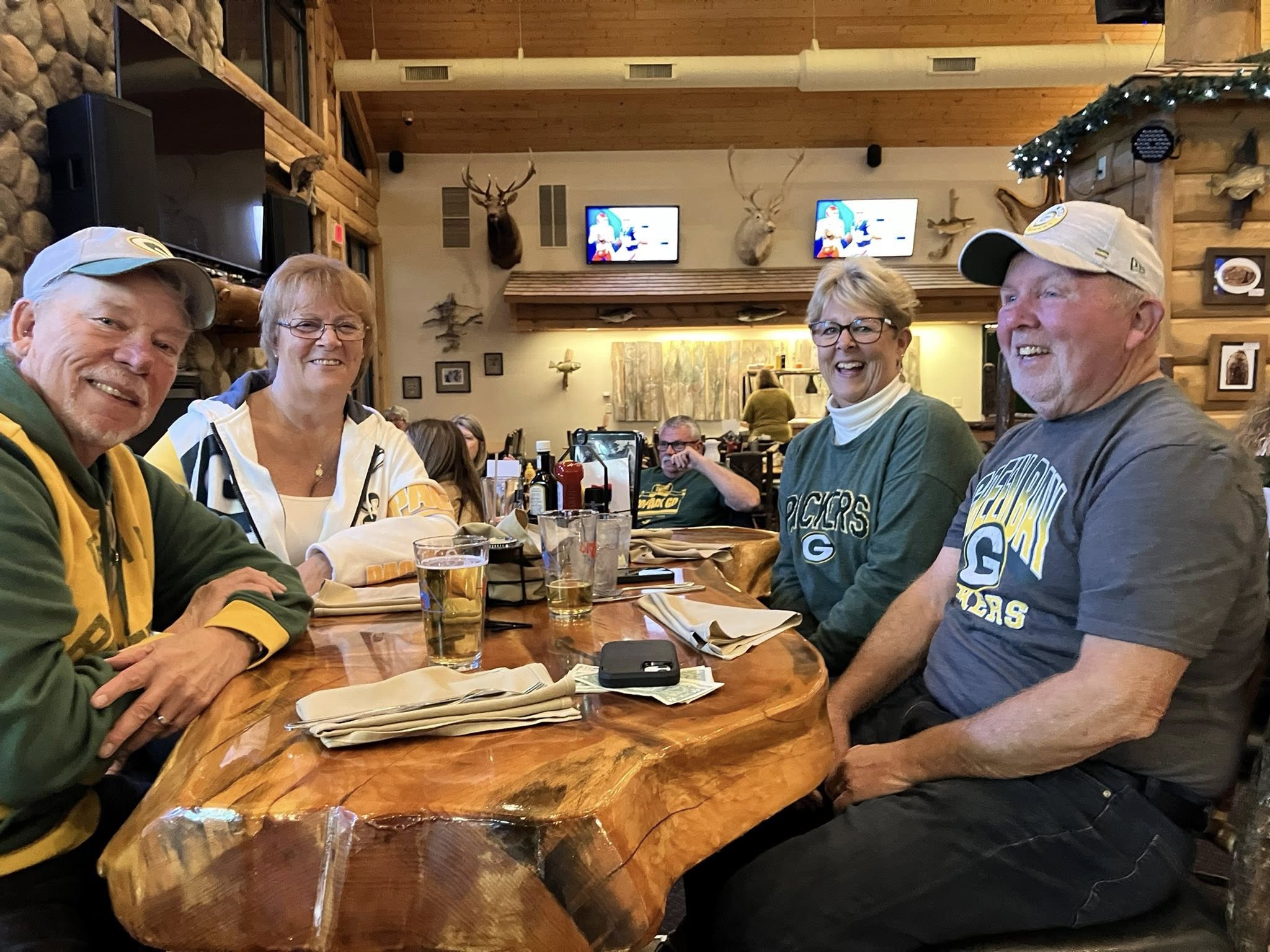 Breakaway Bar & Grill | Embarrass WI