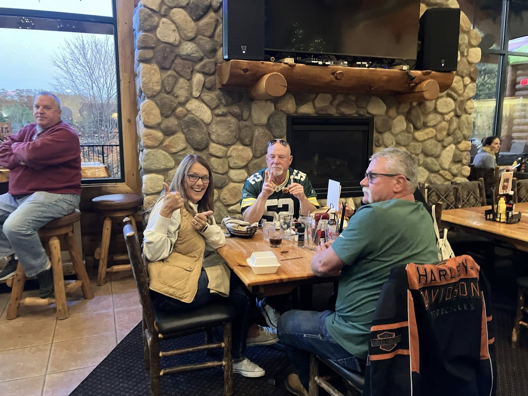 Breakaway Bar & Grill | Embarrass WI