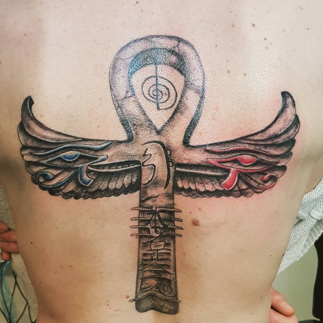 Croix De Ankh Et Oeil D horus Tatouage