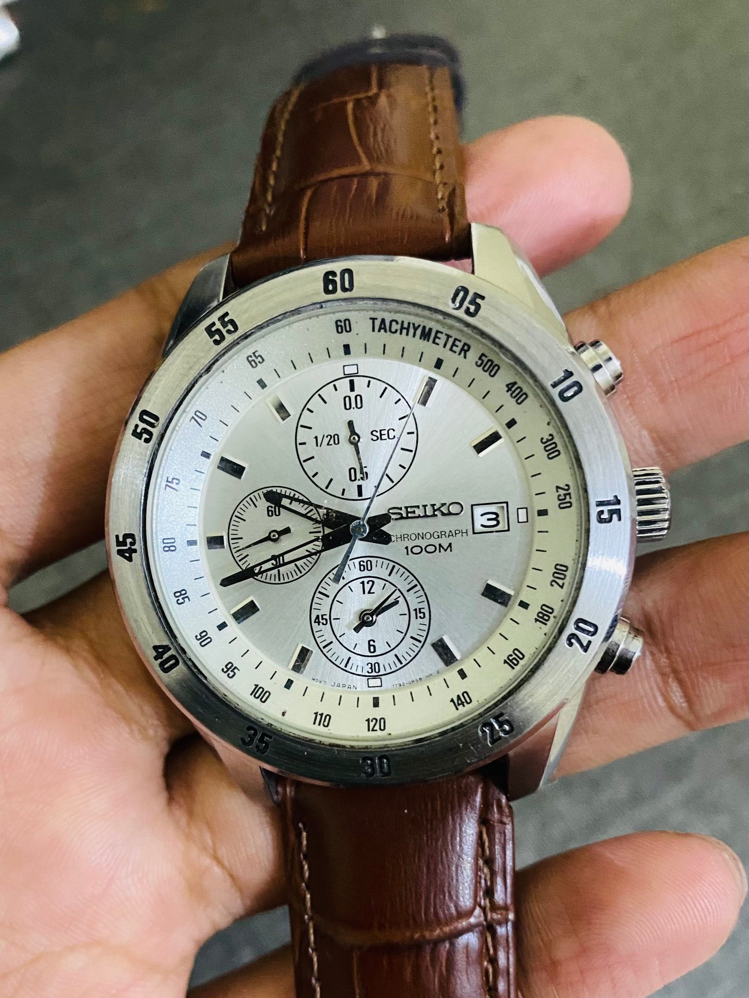 Seiko 7T92 0LV0 chronograph watch