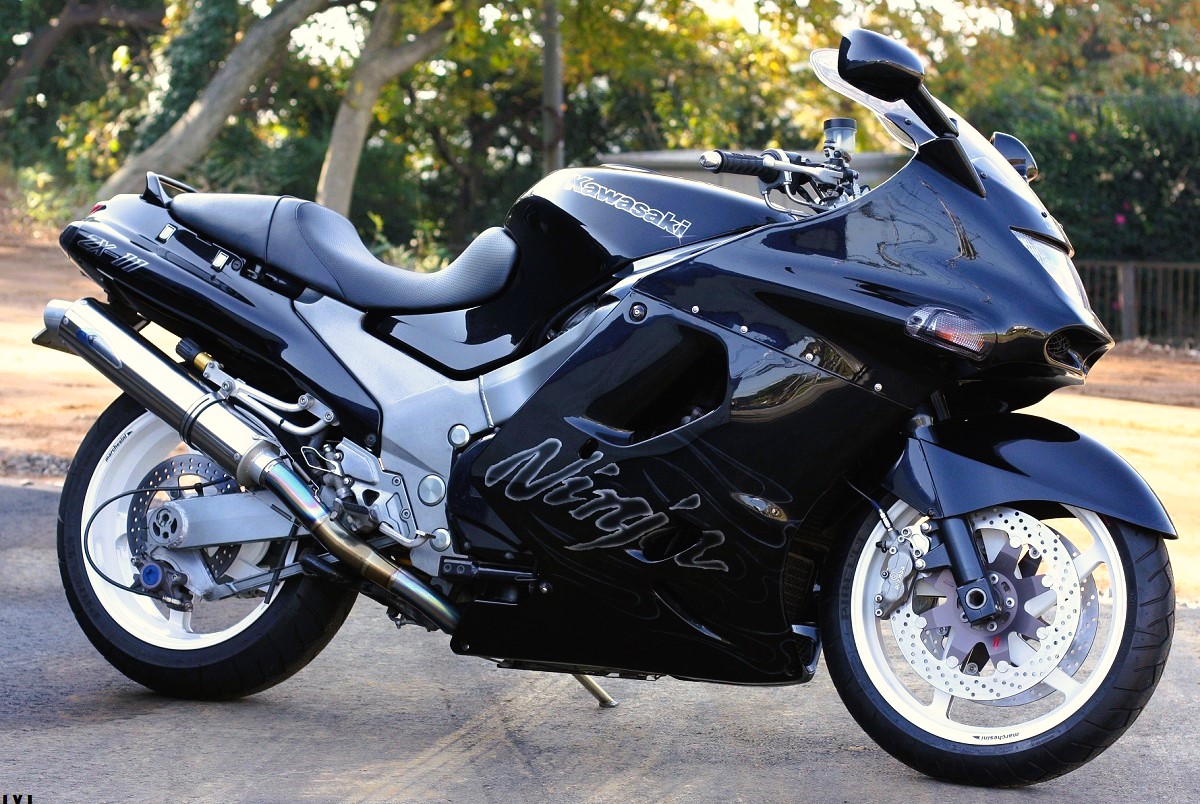 His badazz is this 1996 Kawasaki ZX-11 street fighter?