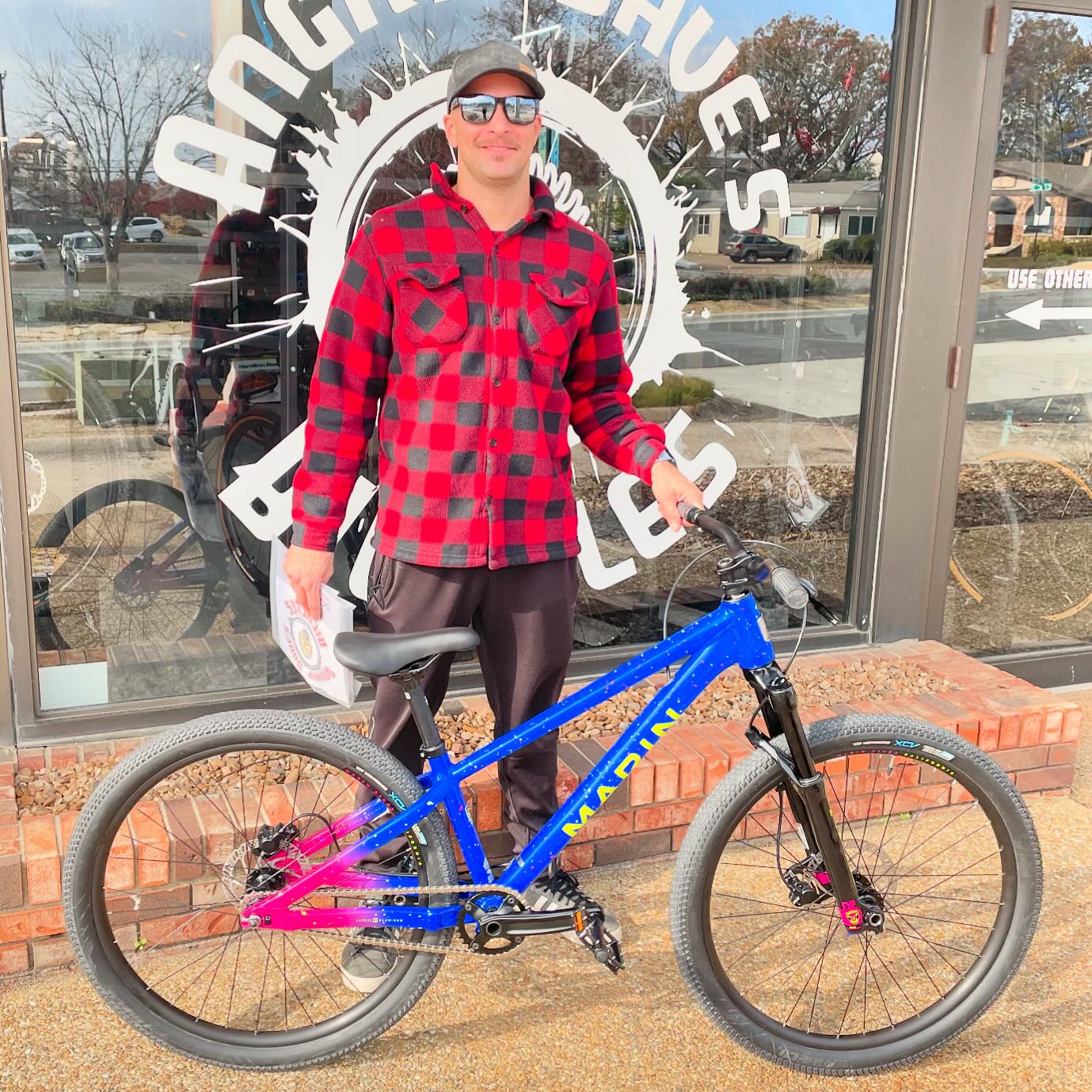 Bikerumor.com 𝗣𝗿𝗼 𝗕𝗶𝗸𝗲 𝗖𝗵𝗲𝗰𝗸: Matt Jones Custom Marin
