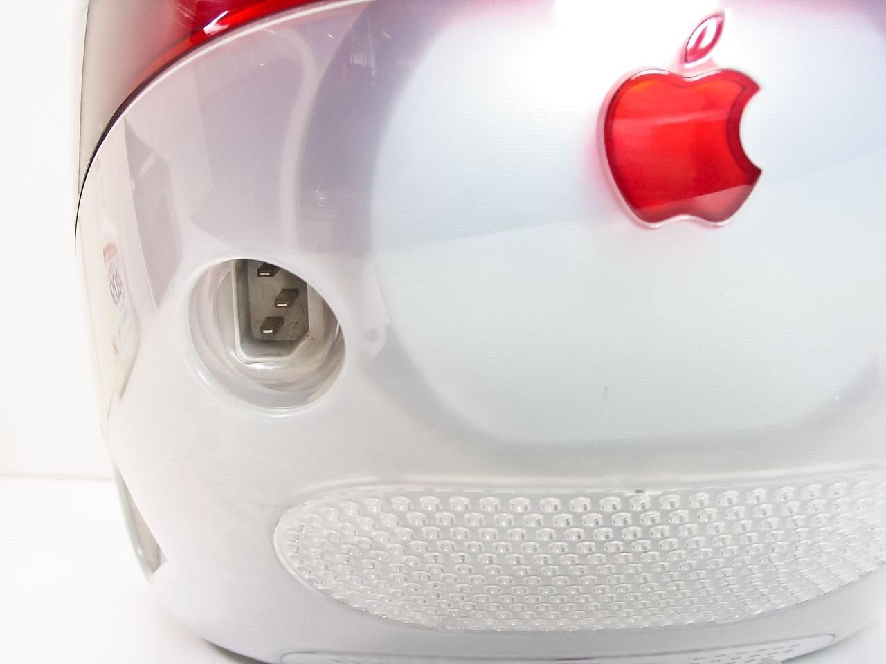 Apple: iMac G3, Ruby Red (2000)