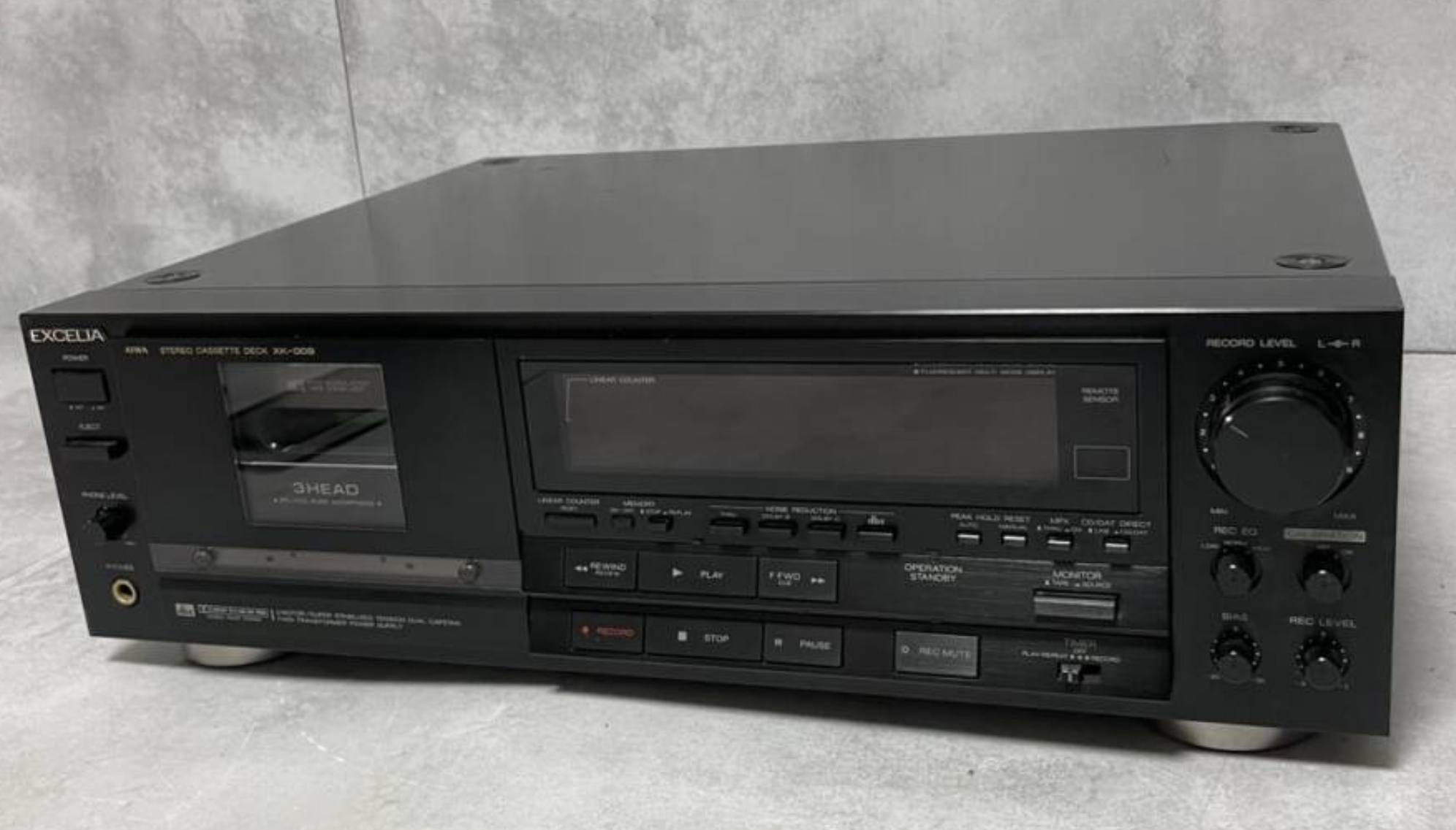 There are moments in vintage audio when nothing has even arrived