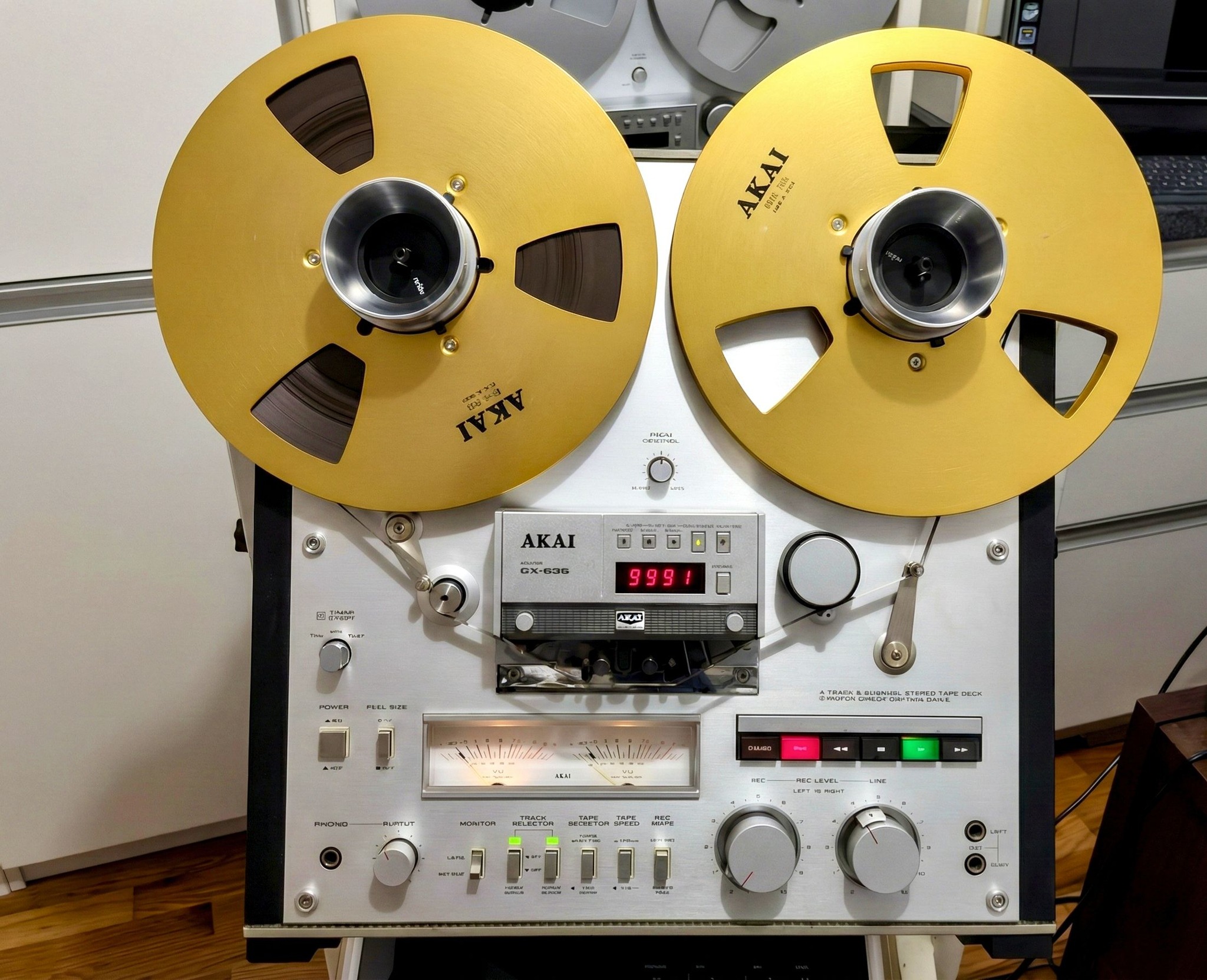 Akai GX-635D reel-to-reel tape recorder.
