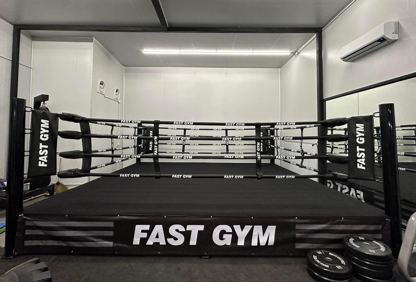 ฟาสท์ ยิม บ้านบึง Fast Gym Banbueng