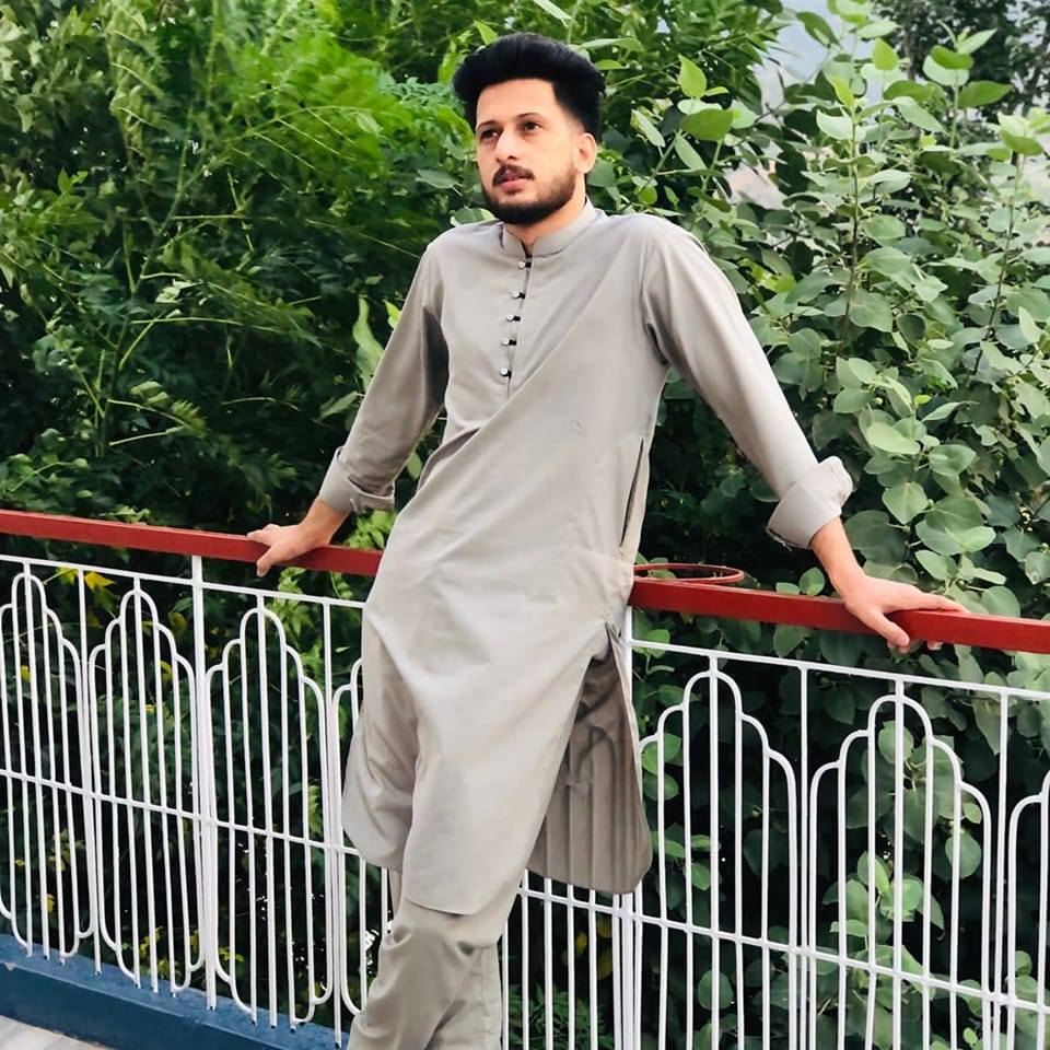 Hunain Kaashmiri