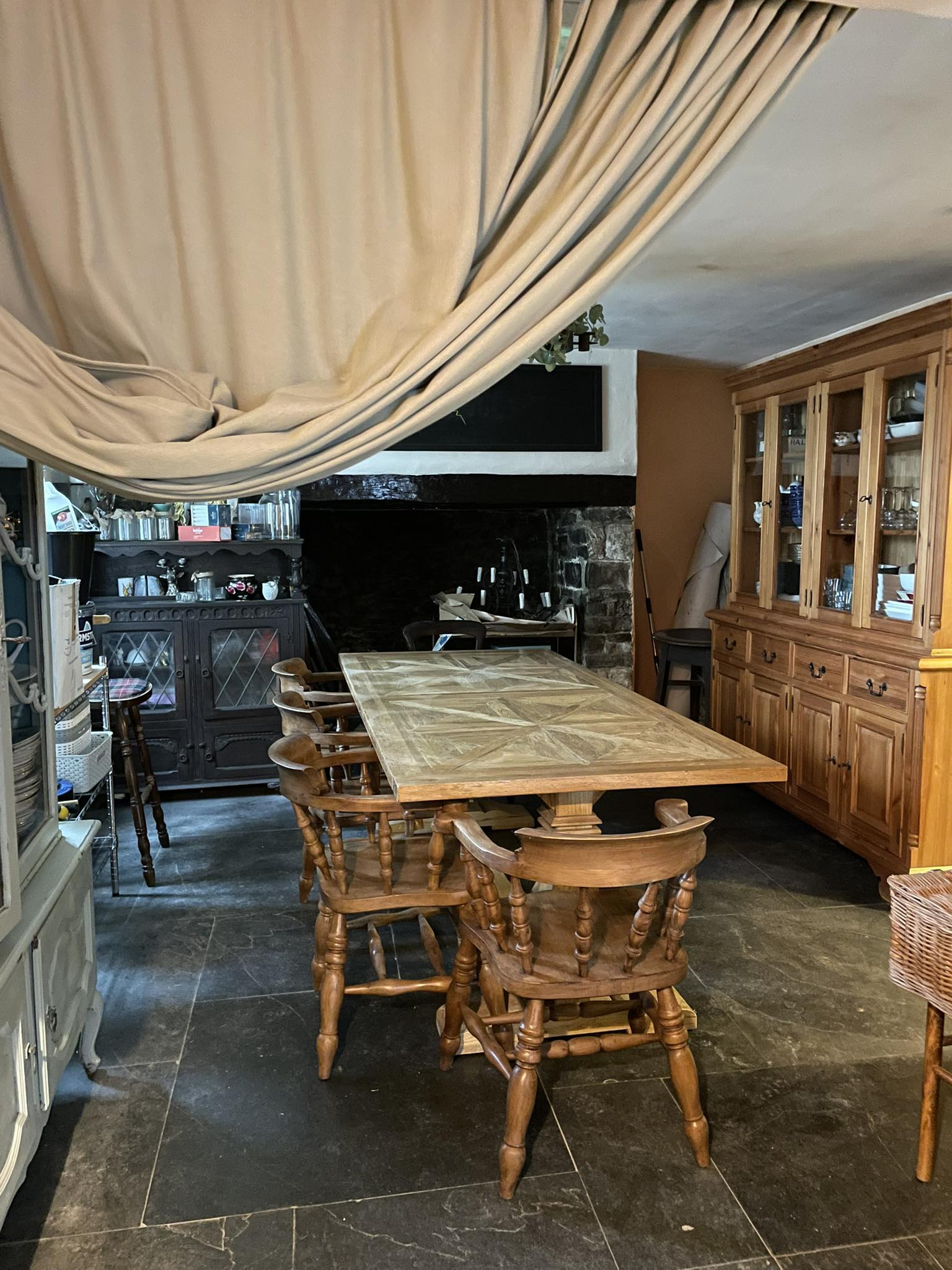 Spoiler alert 🚨👀…. Private dining... - The Devil's Stone Inn | Facebook