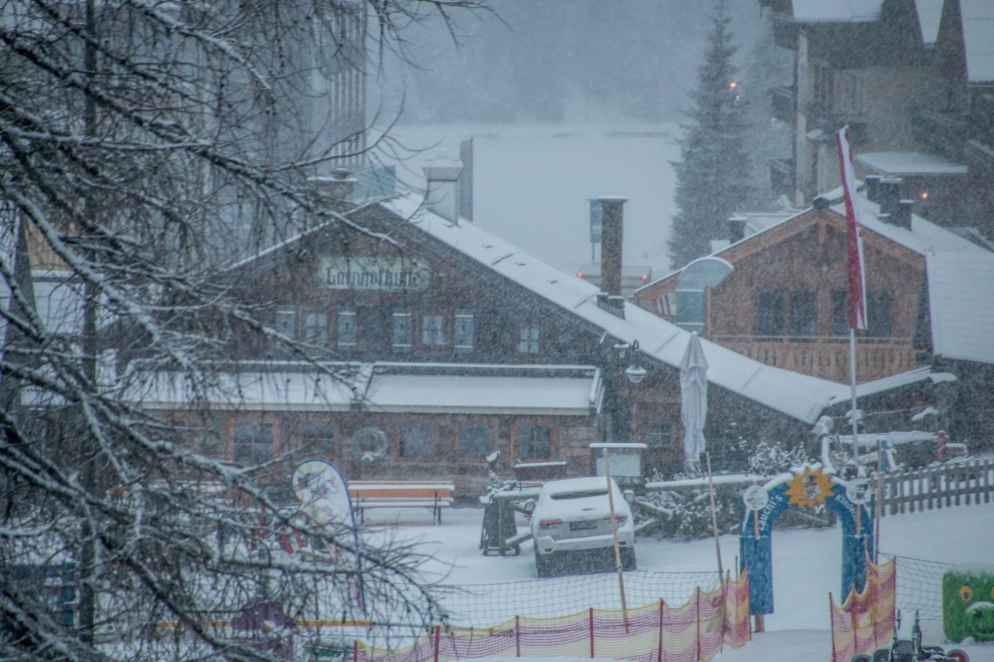 Endlich Schneit Es Wieder In Zauchensee Zauchensee