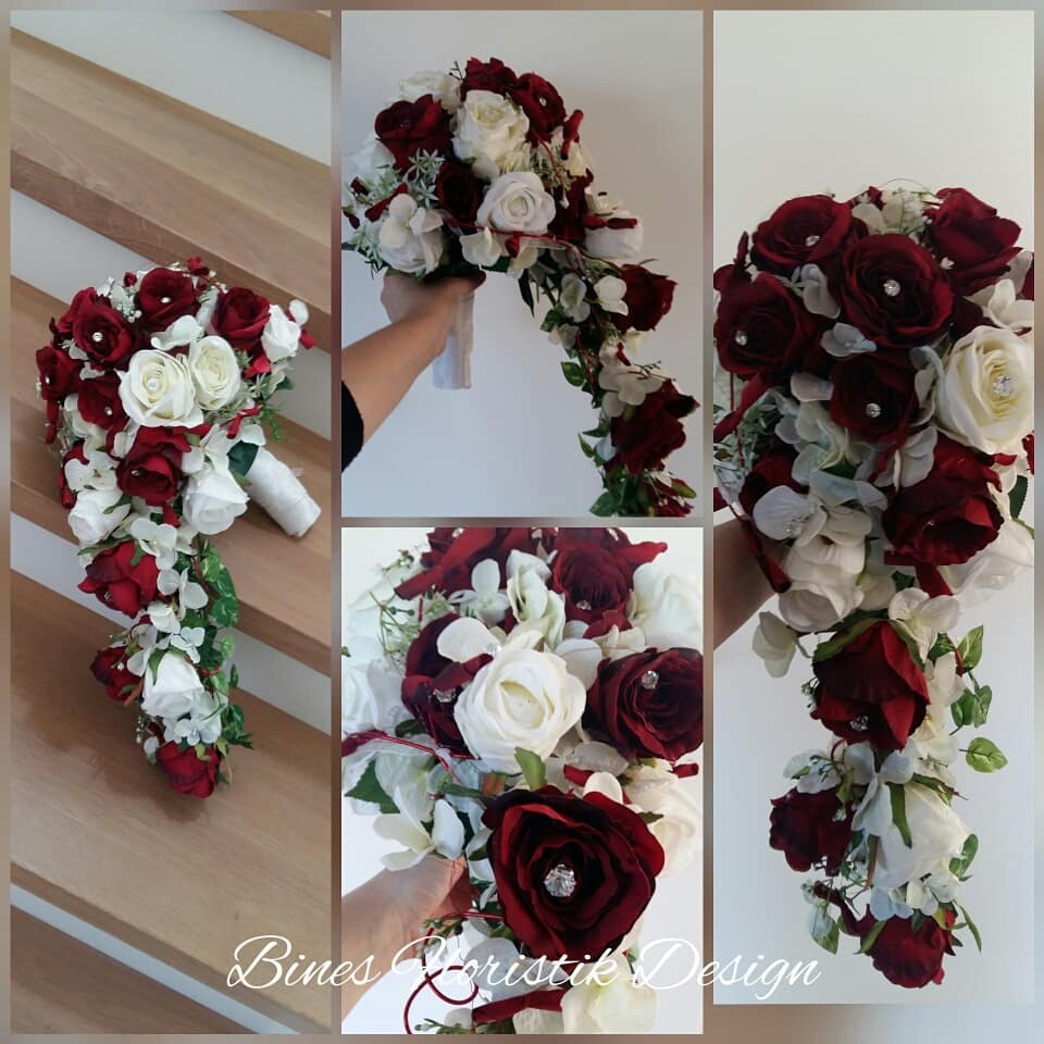 Ein Brautstrauß für die Ewigkeit liebevoll angefertigt in klassischem rot -weiß mit funkelnden Strasssteinchen. #hochzeit #brautstraußfürdieewigkeit # brautstrauss #blumen #heiraten #schönerwohnen #Bi
