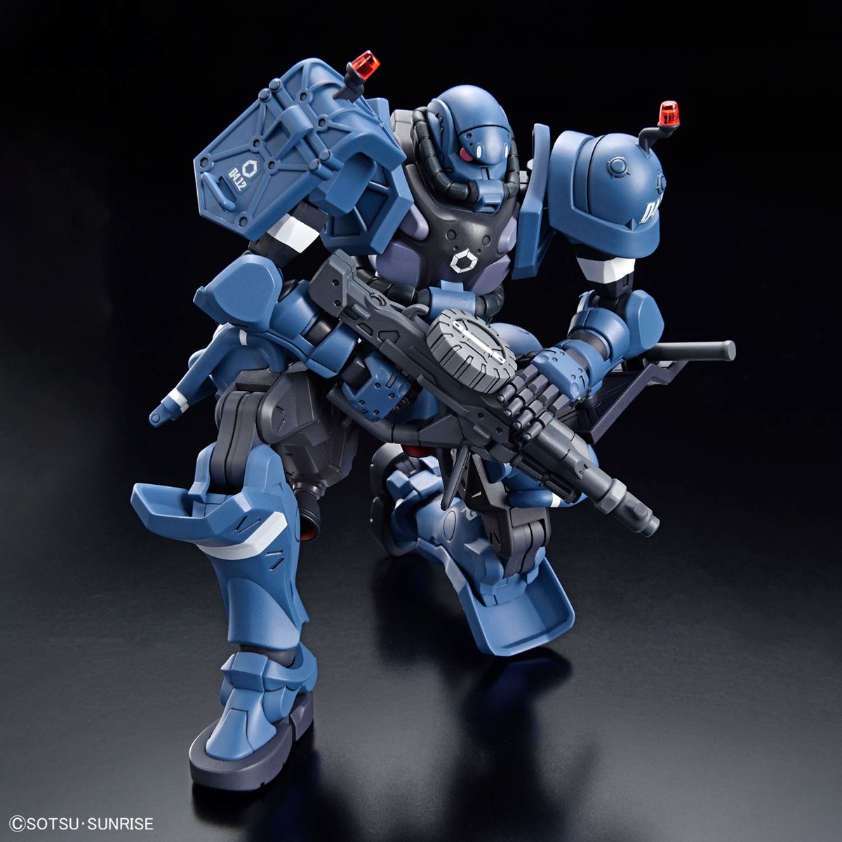 HGGQ 1/144 : Red Gundam HGGQ 1/144 : Police Zaku