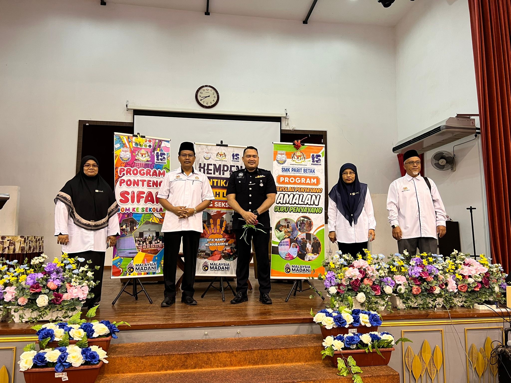 SMK Parit Betak Rasmi - SPARK