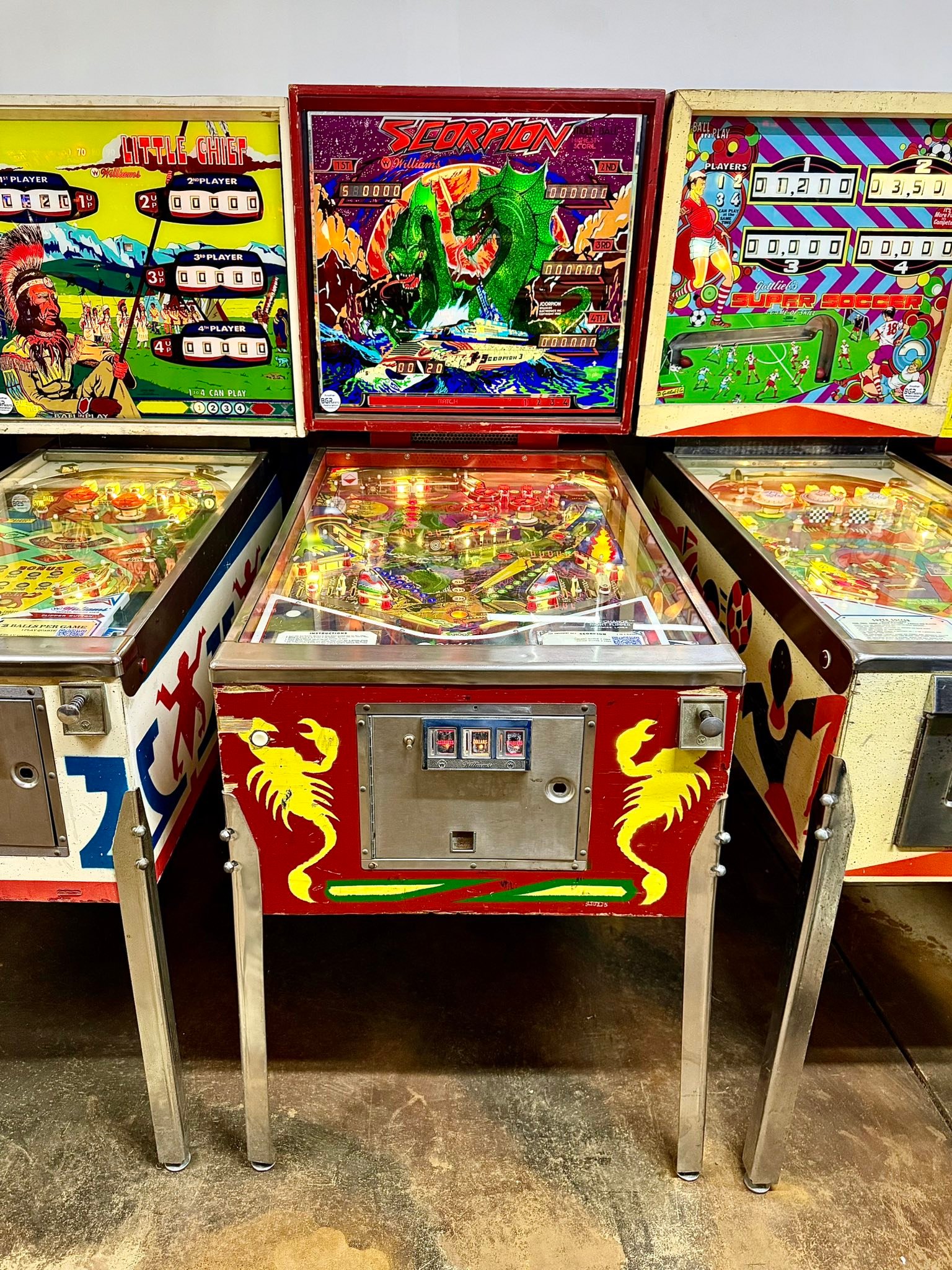 1980 Williams Scorpion pinball machine details