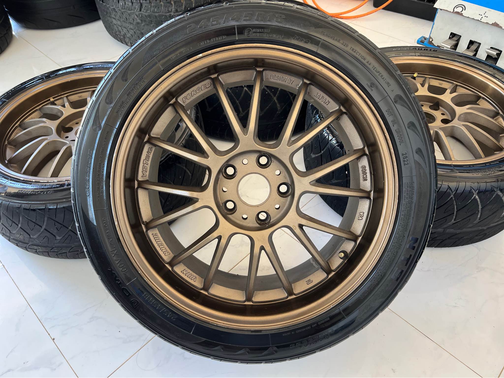 SE37 18x8.5 รัดยาง245/45-275/40/18 ปี22 ล้อเดิมเทินจ่าย5900 สนใจสอบถาม ...