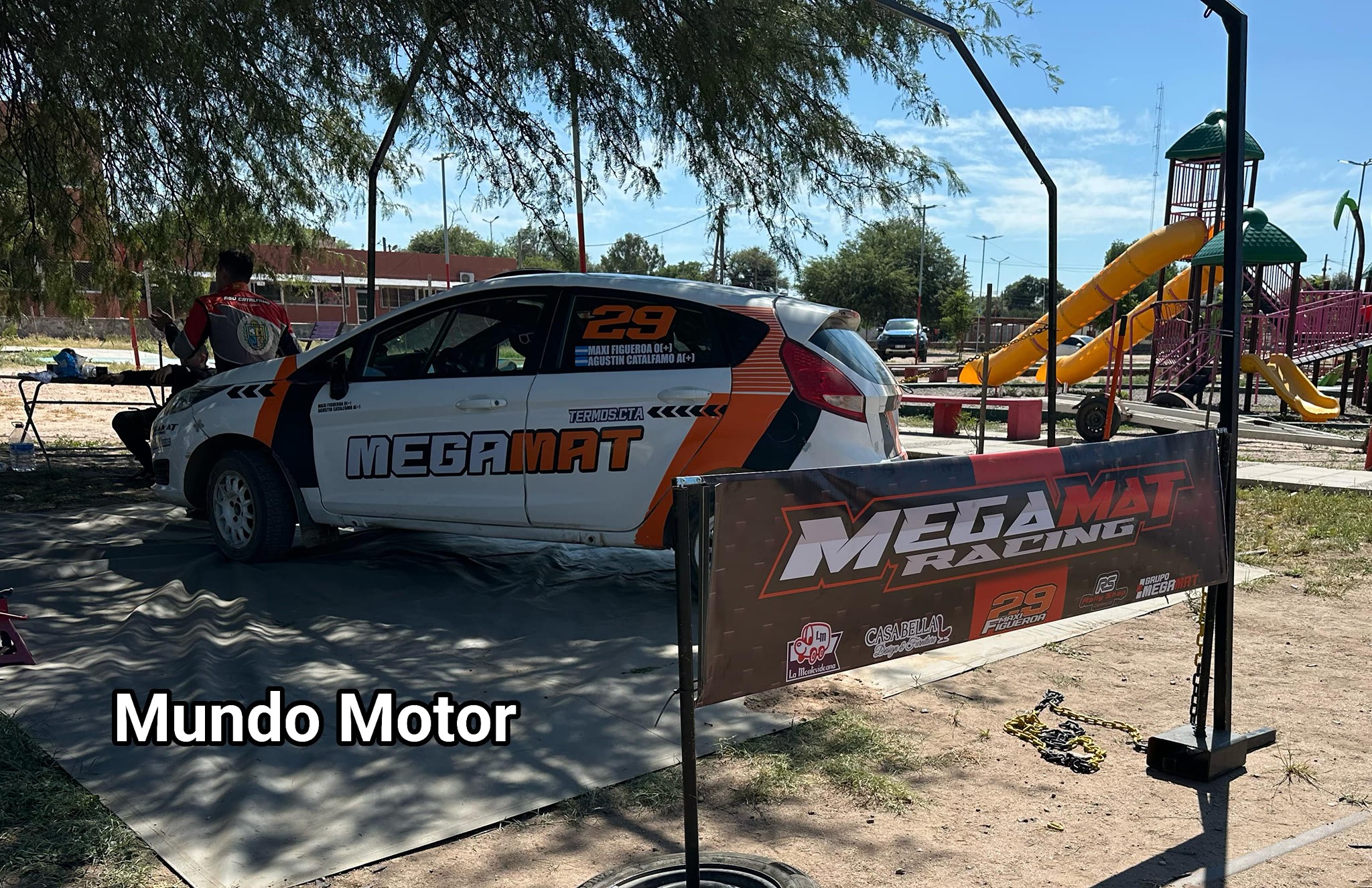 Mundo - ️ Maxi Figueroa con todo listo para el segundo rulo en el Rally ...