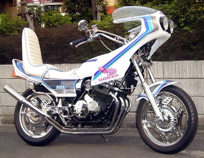 CBX BEET カウルセット ガンメタ CBX BEET カウルセット ガンメタ 😎 こちらのCBXはエバハン、デュアル