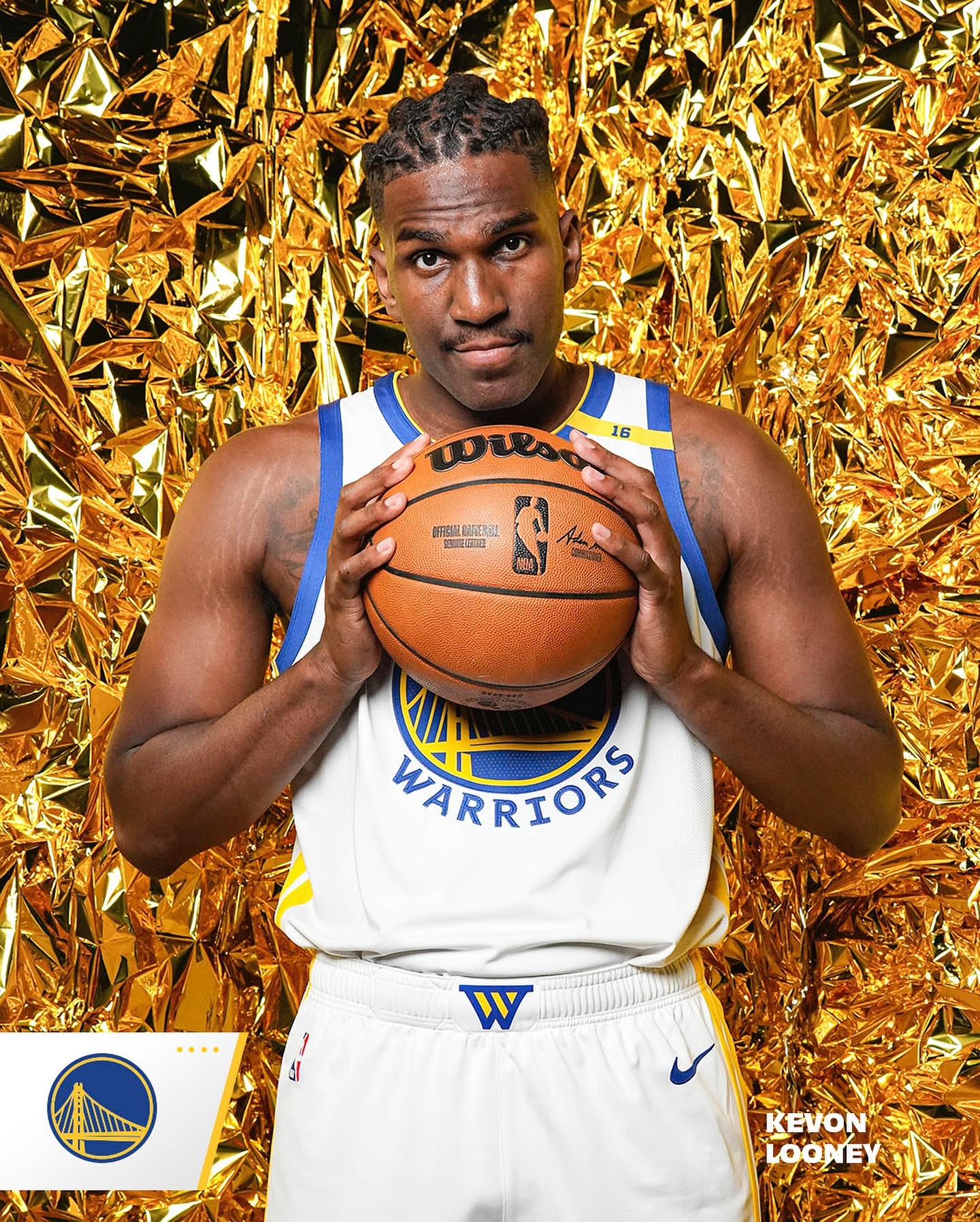 The squad’s all here 😎 - Golden State Warriors