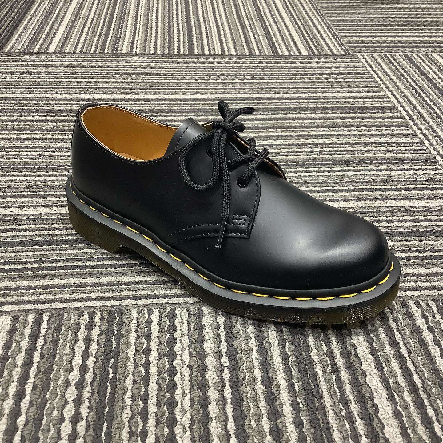 Dr.Martins ドクターマーチン 3ホール ブラック 1461 モノダービー 