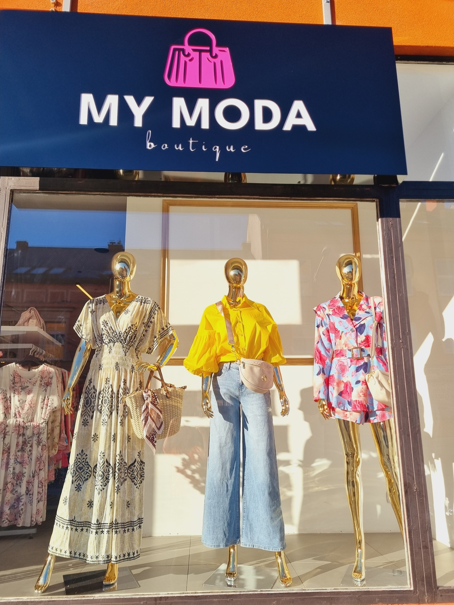 MÓDI DIVAT Női és Férfi divatáru,táska,cipő TARA - MYA Fashion ...
