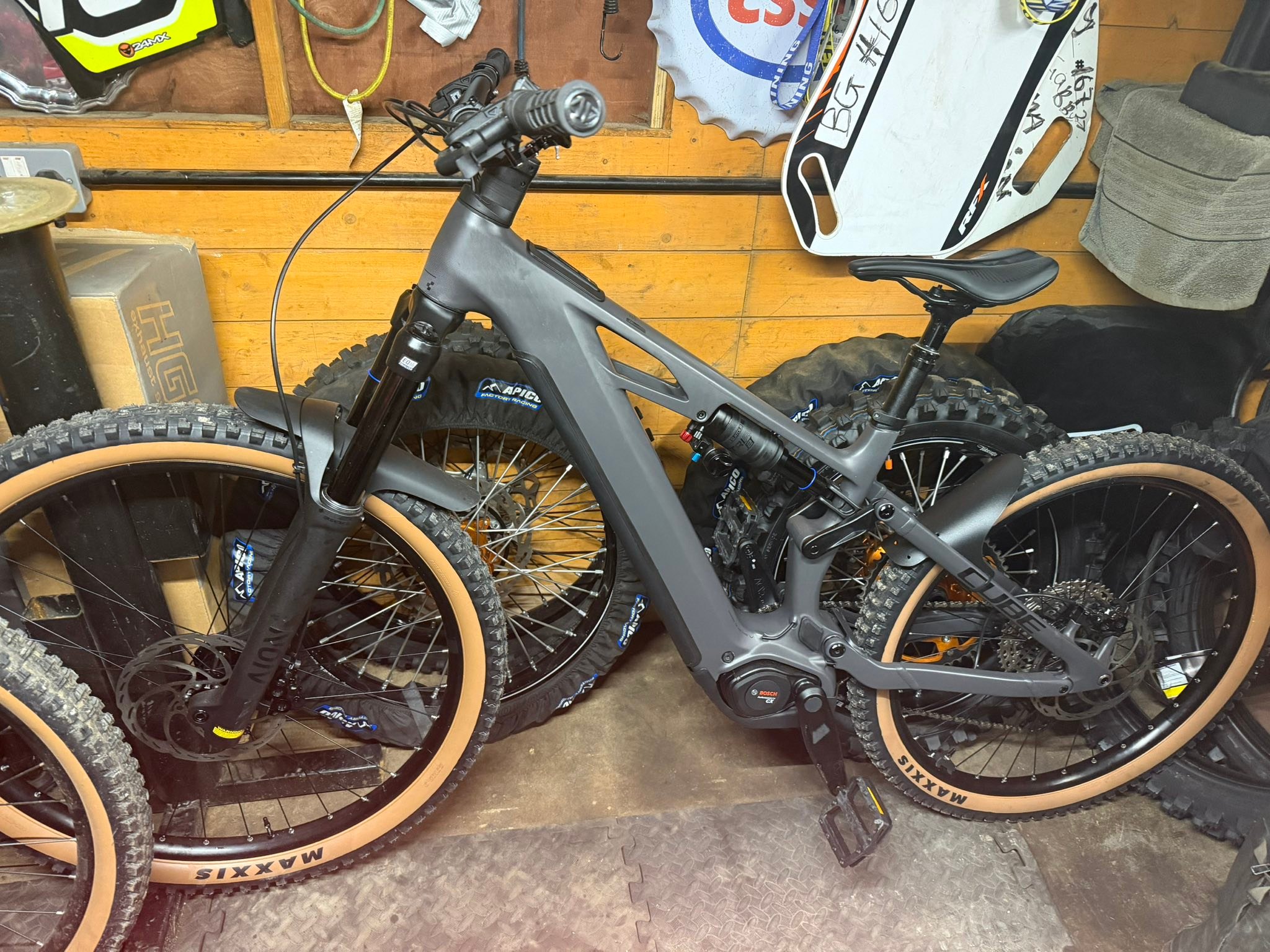 Cube Attention Swamp Grey/Black Brand New €500