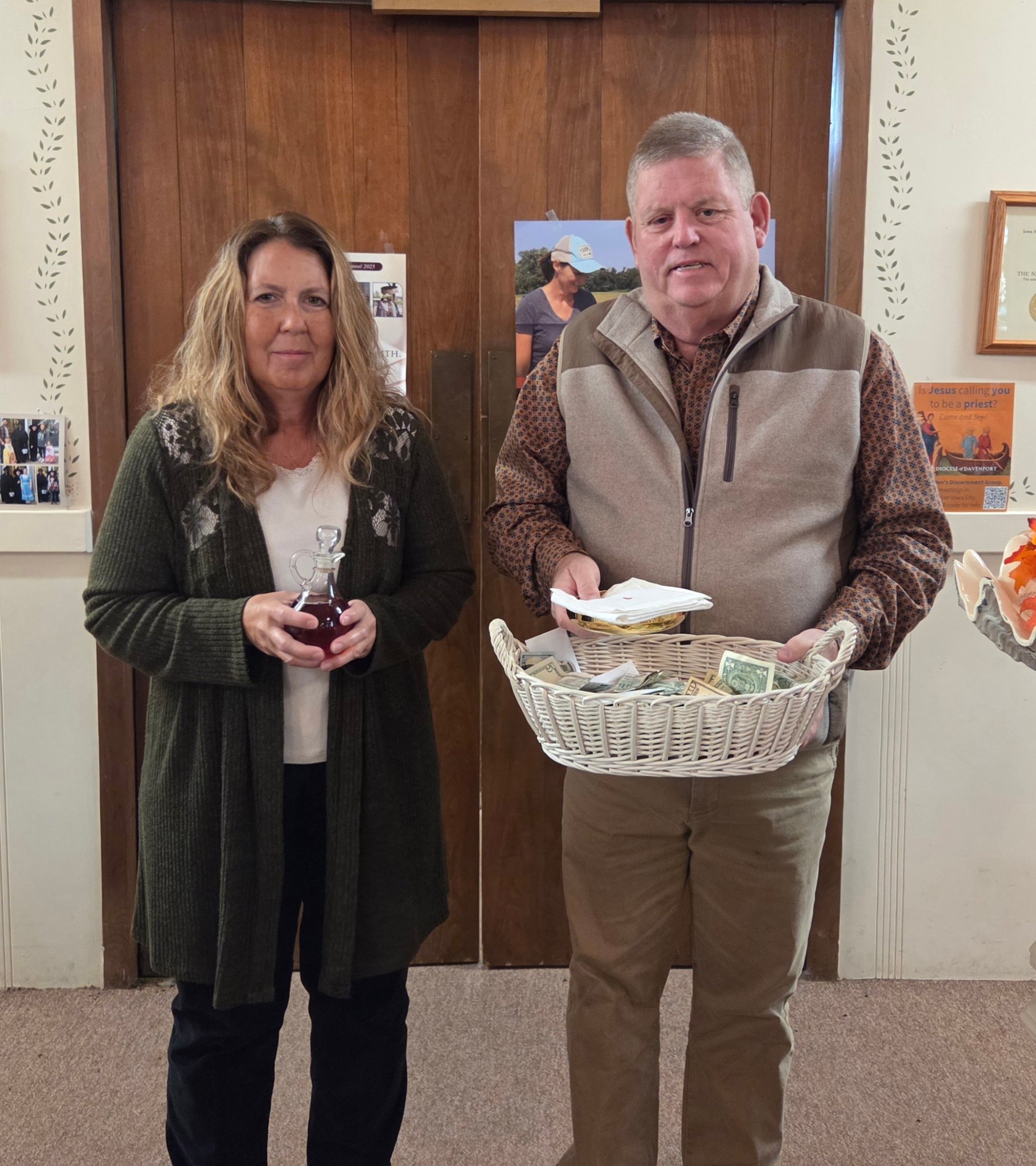 Saint - Maggie and Joe present the gifts. | Facebook