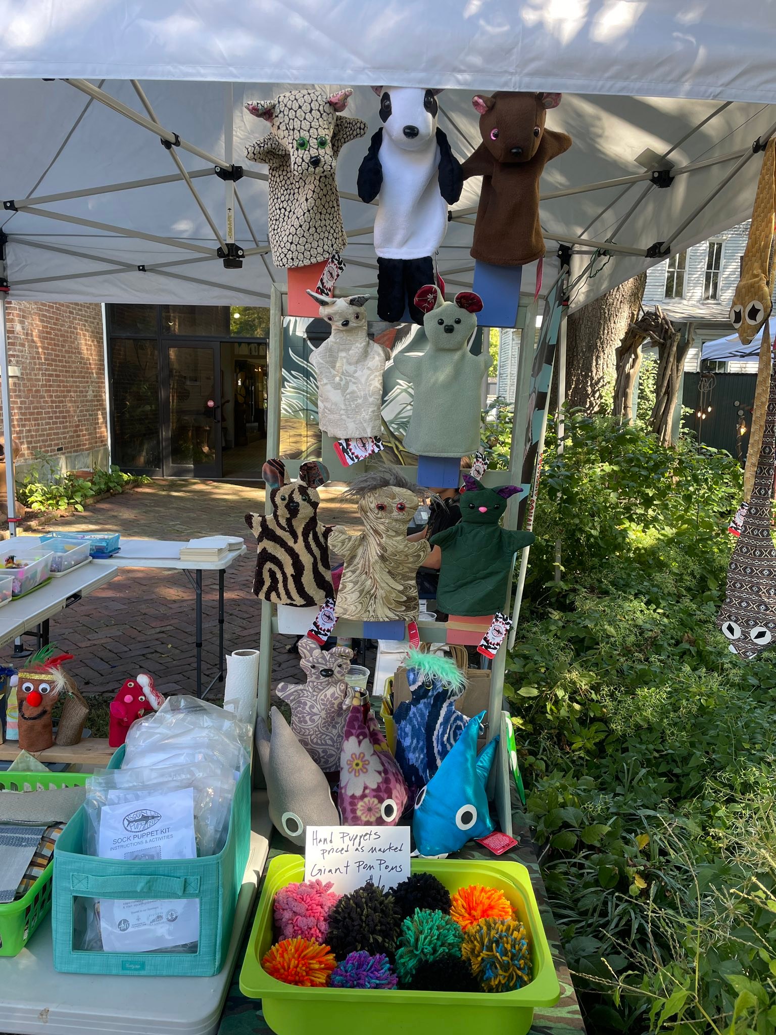 Squallis Puppeteers | Louisville KY