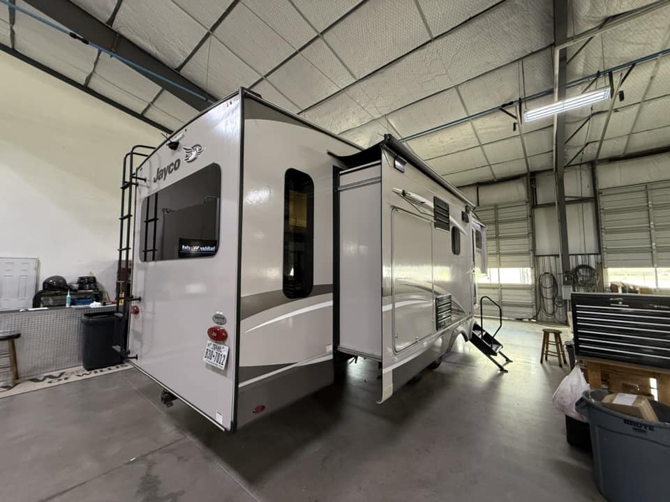 American RV Supercenter | Willis TX
