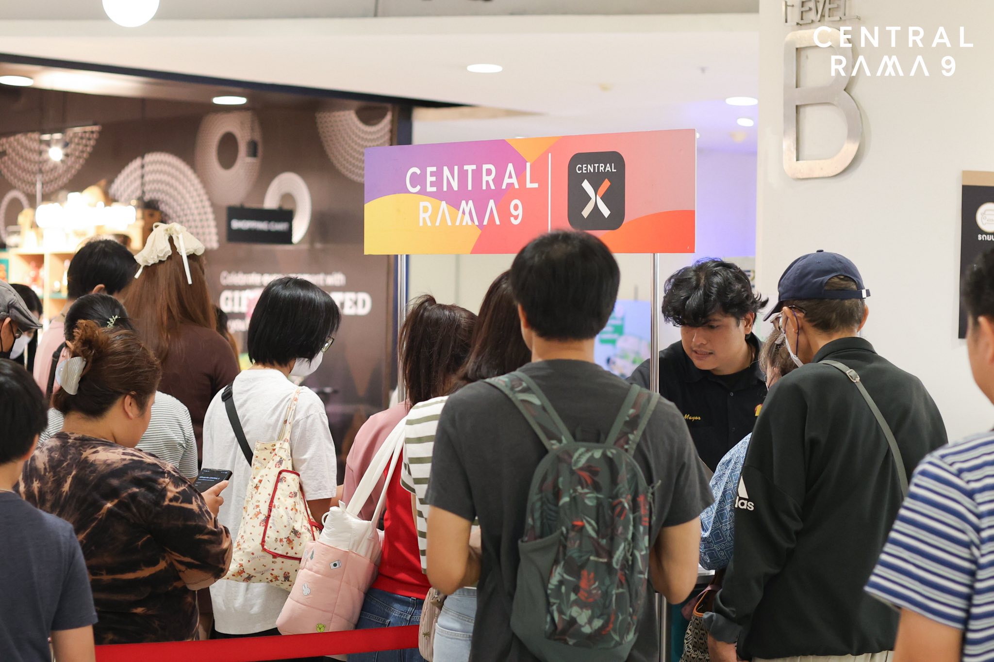Central Rama 9 - Central Rama 9 added a new photo.