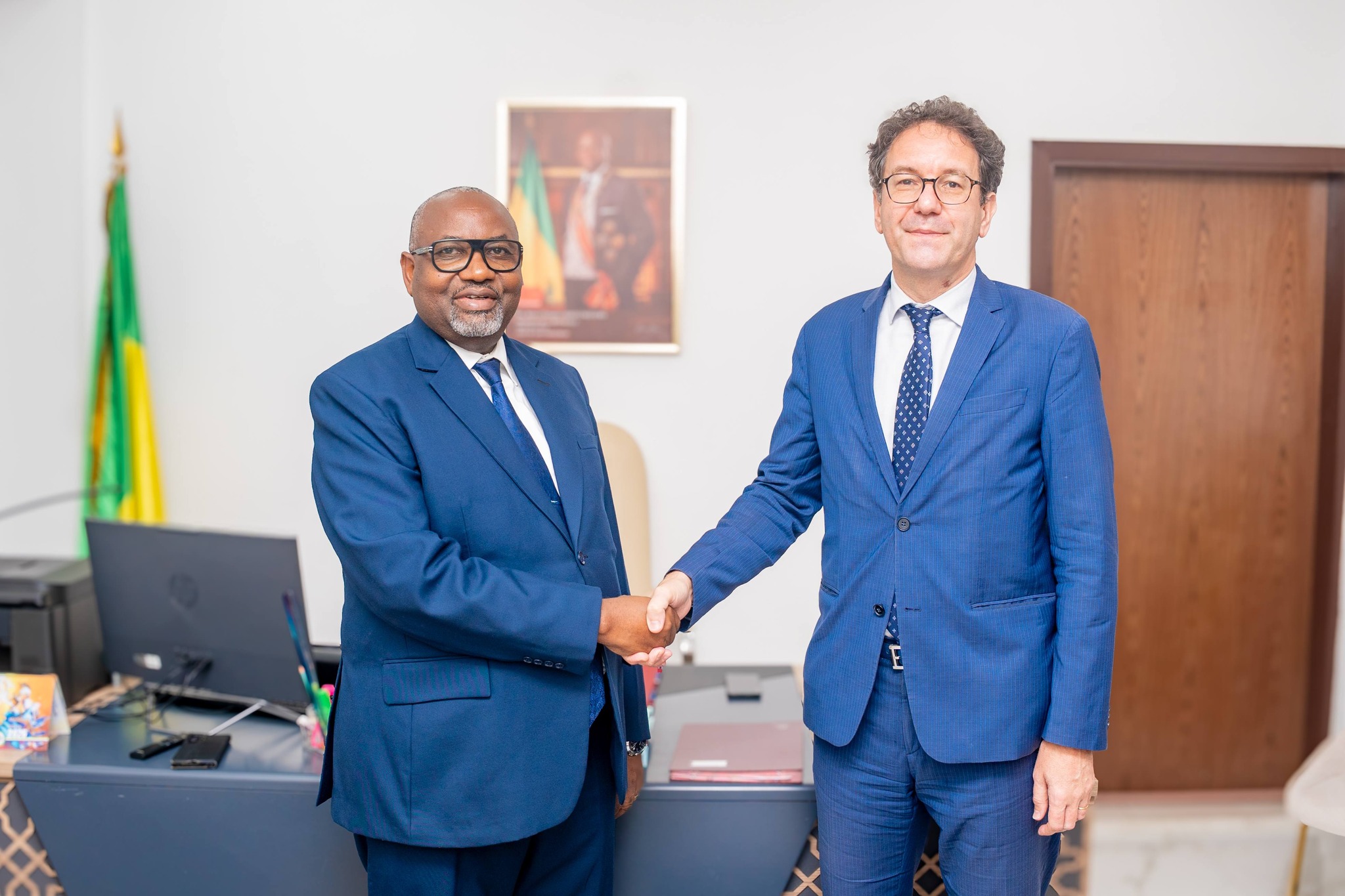 le-ministre-de-l-enseignement-sup-rieur-et-de-la-recherche-scientifique