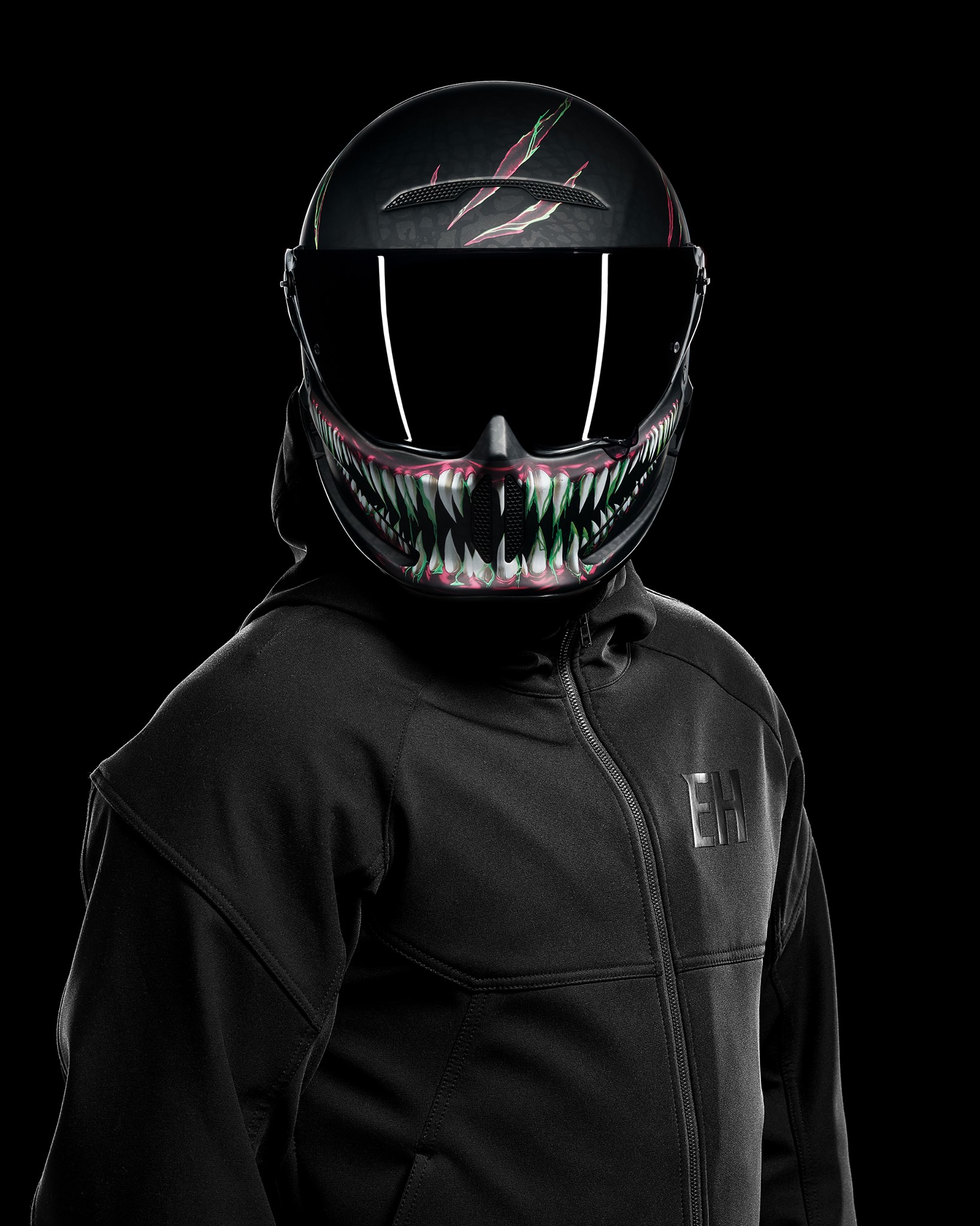 Ruroc ATLAS 3.0 Toxin フルフェイスヘルメット Sサイズ The Limited Edition Atlas 3.0 Toxin is a design to sink your teeth