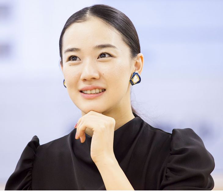 蒼井優 - こんばんは、蒼井優です♪ 近日中に写真集が公開されますので